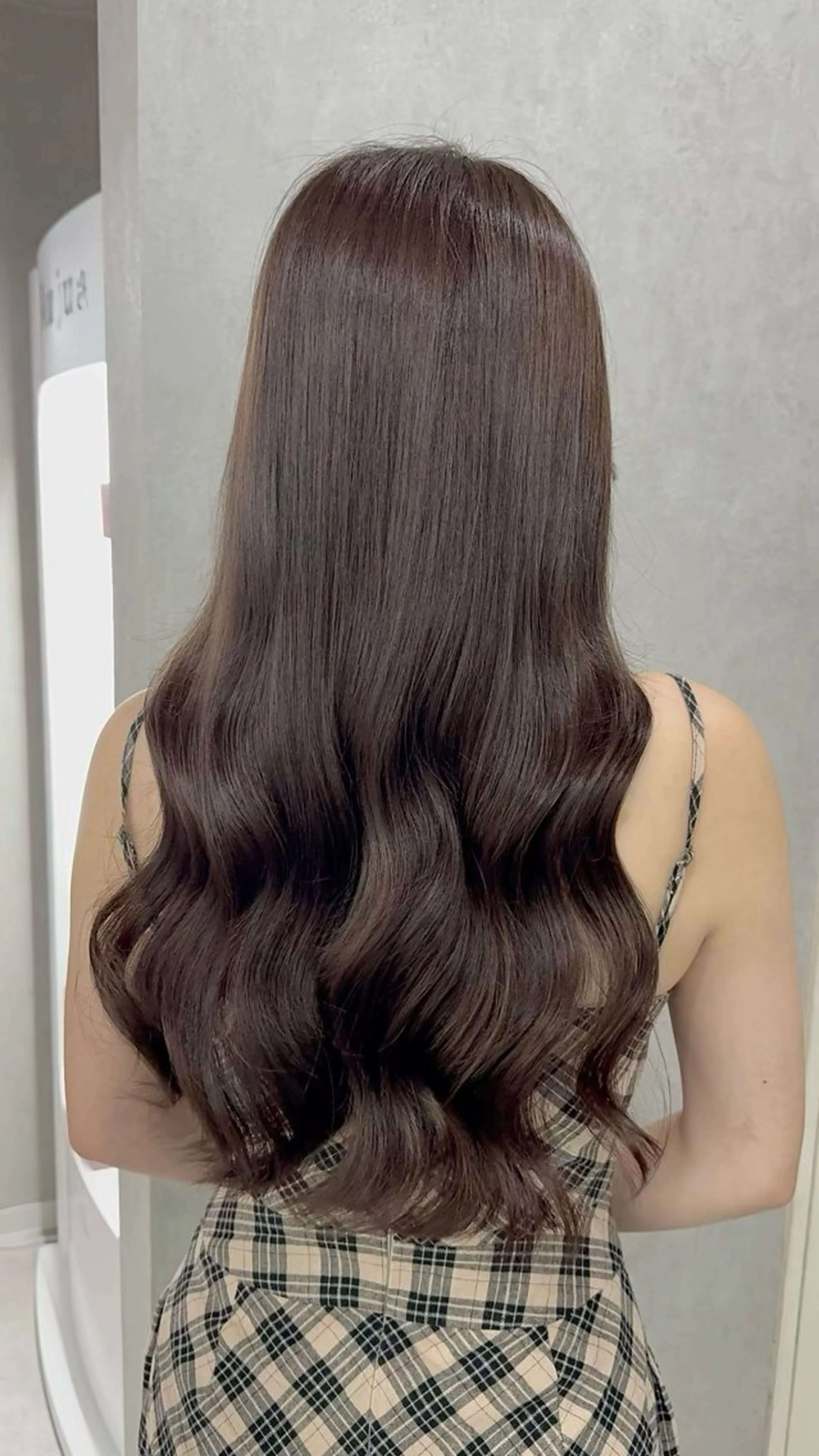 ロング カラー アッシュ アッシュブラウン ベージュカラー 黒髪 ブリーチ ヘアカラー トリートメント 赤み無し柔らかカラー 【梅田】madokaのヘアスタイル