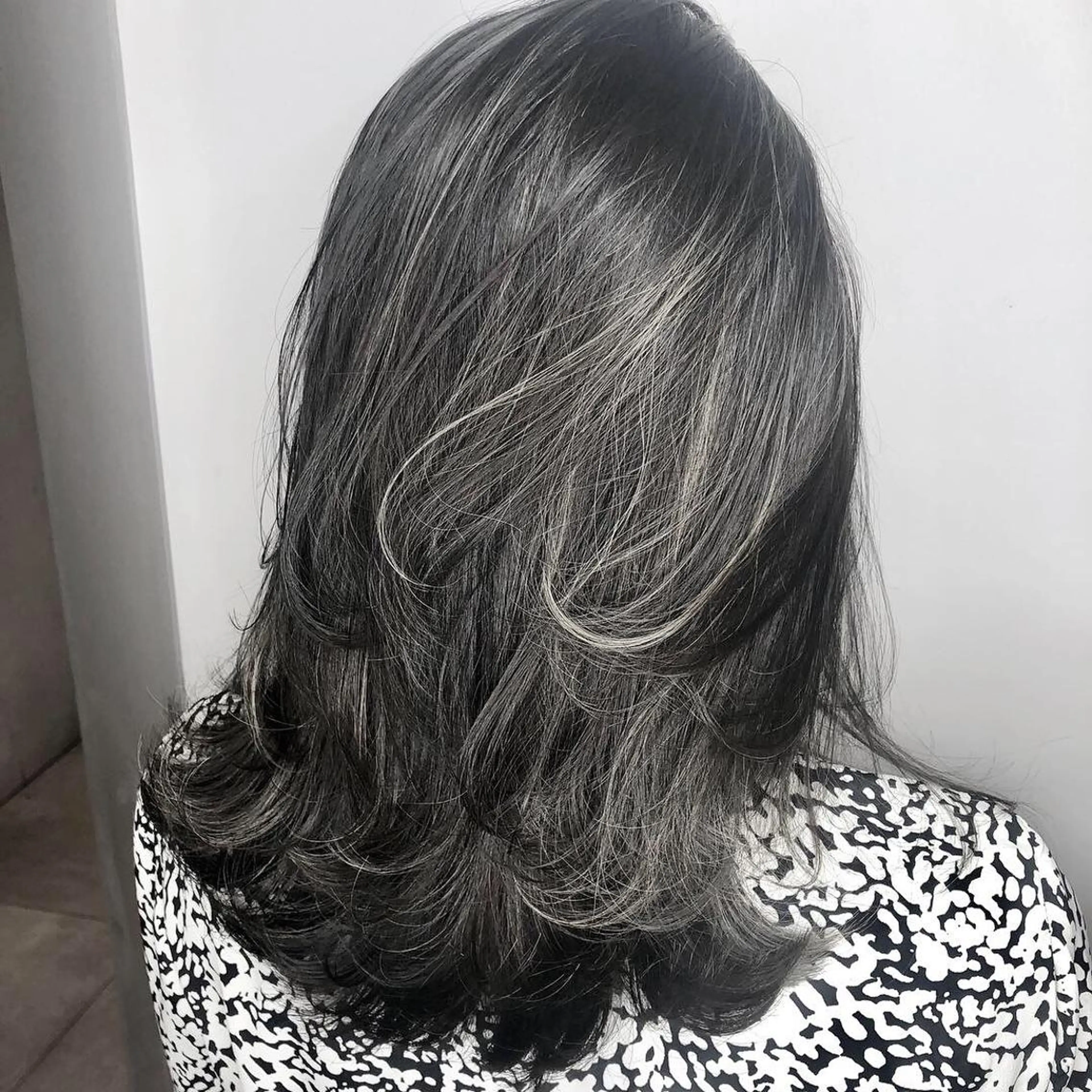 カラー ハイライトカラー 髪質改善 カラー専門店のヘアスタイル