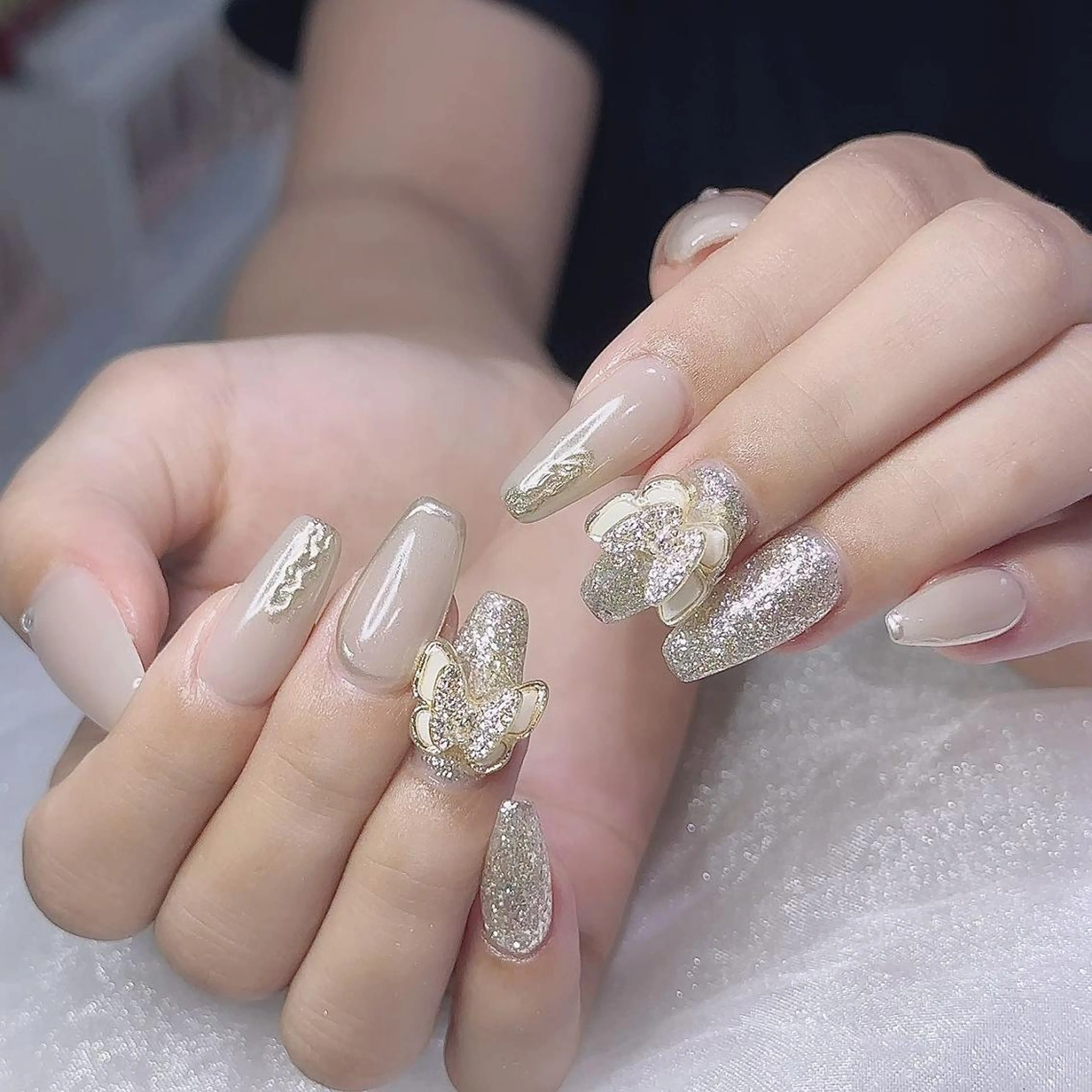 ネイル ハンドネイル Queens ひなのネイルデザイン