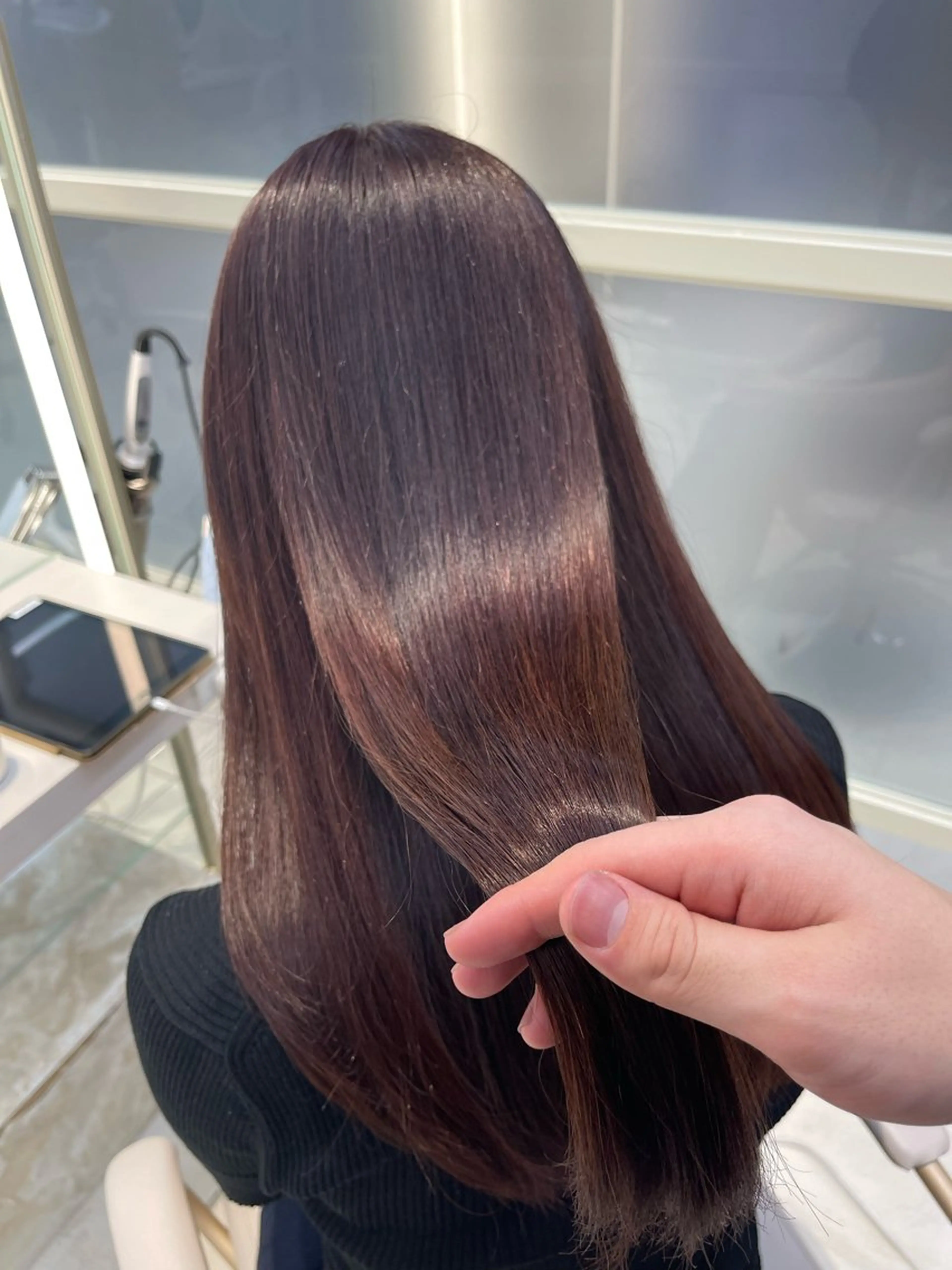 セミロング ヘアカラー 𝐑𝐞𝐨/透明感 𝐜𝐨𝐥𝐨𝐫のヘアスタイル