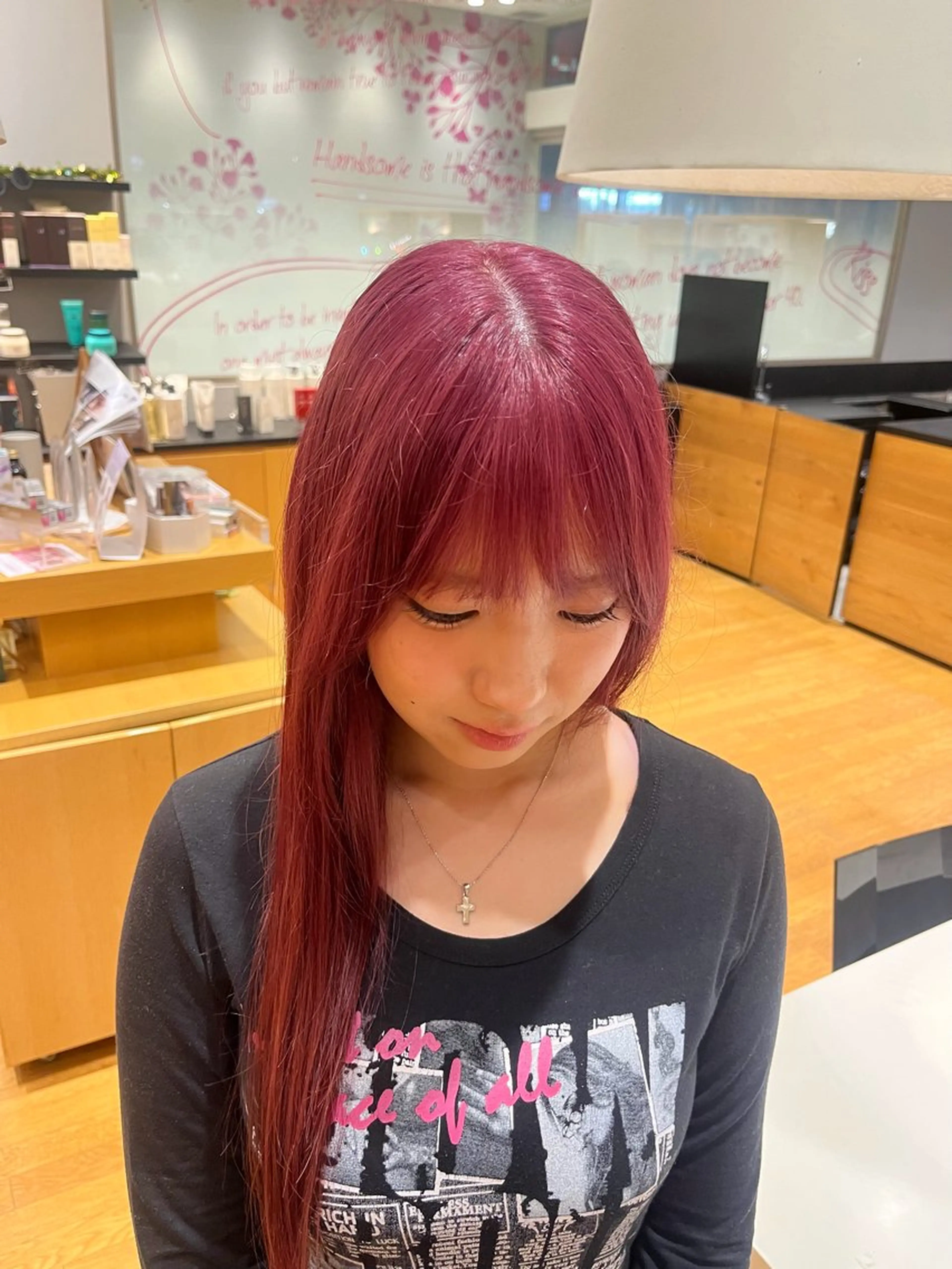 ロング カラー ブリーチ カシス ダブルカラー ピンクカラー ヘアカラー 梶原 美保のヘアスタイル