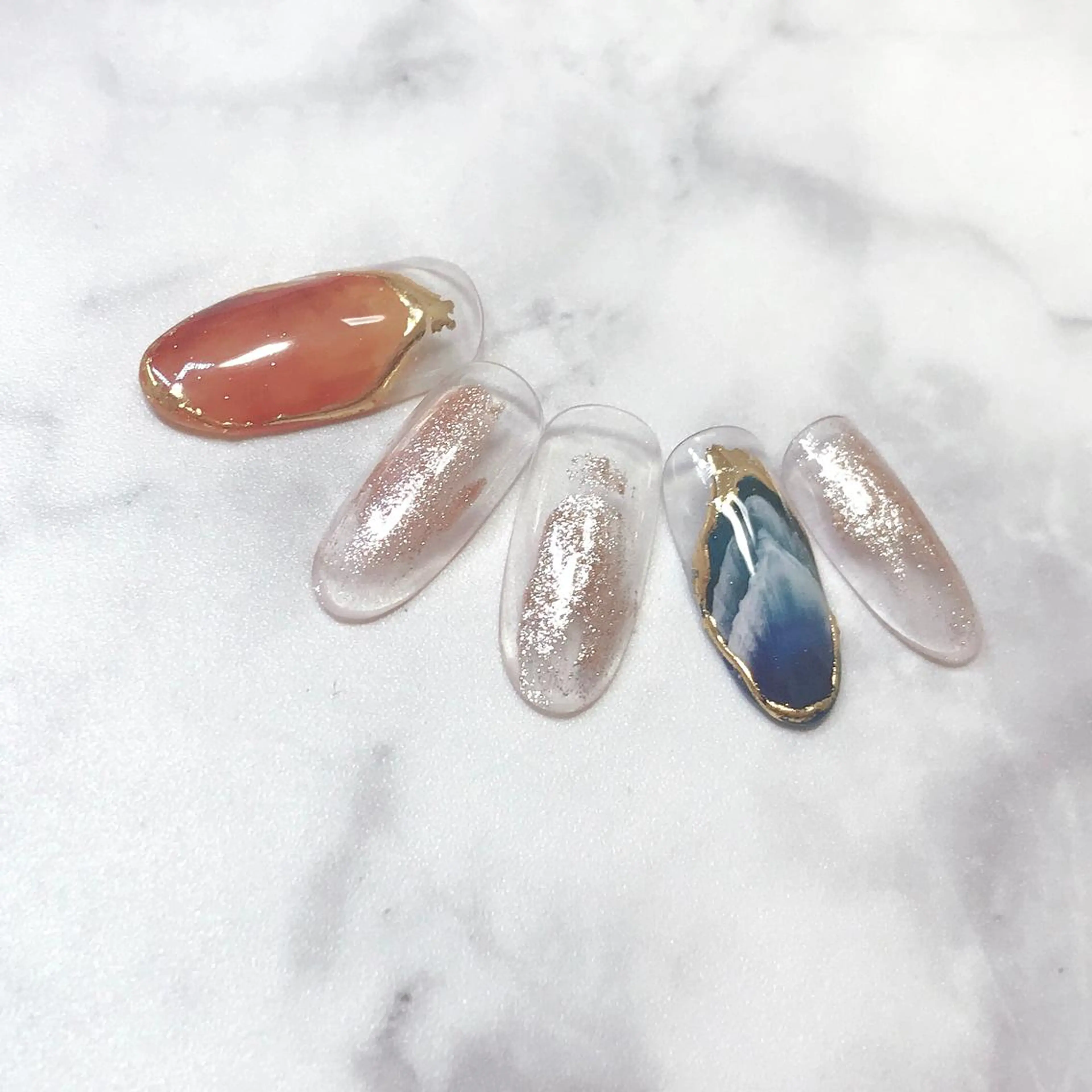 ネイル べっ甲ネイル ニュアンスネイル ステラ marikominoのネイルデザイン