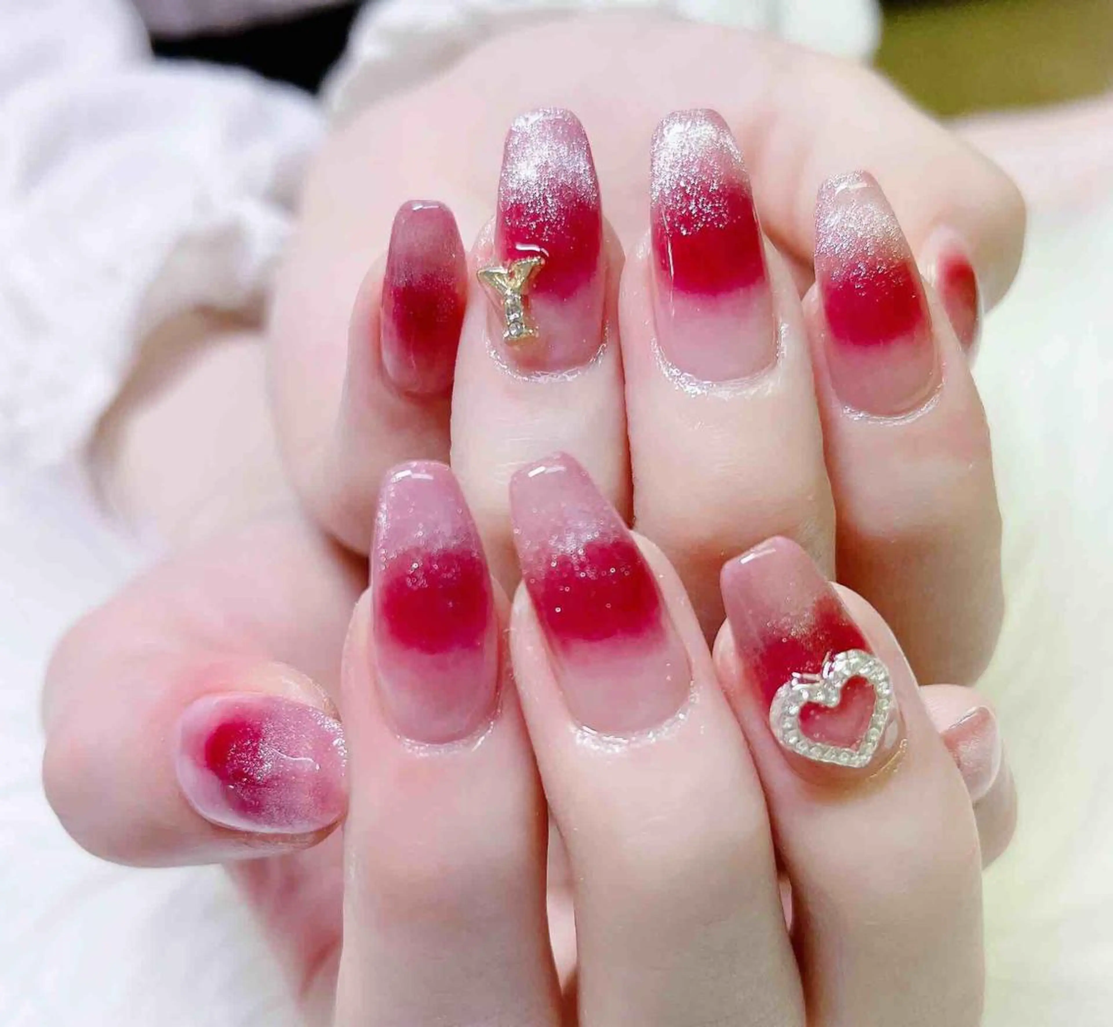 ネイル ハンドネイル MoonNail ユリ🌸のネイルデザイン