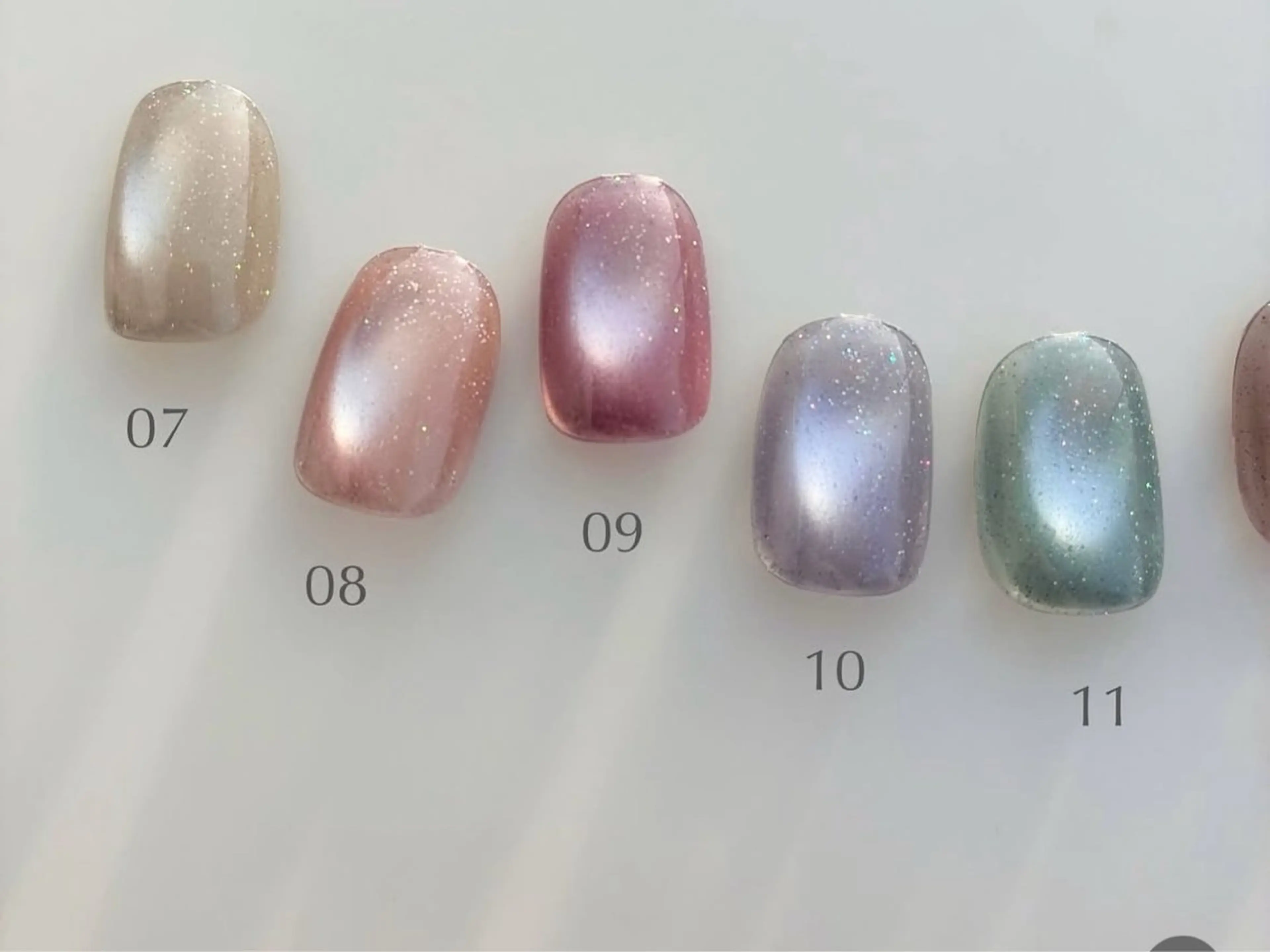 ネイル オーロラネイル チークネイル フレンチネイル ジェルネイル ガラスフレンチ ハンドネイル Nail Jolieのネイルデザイン