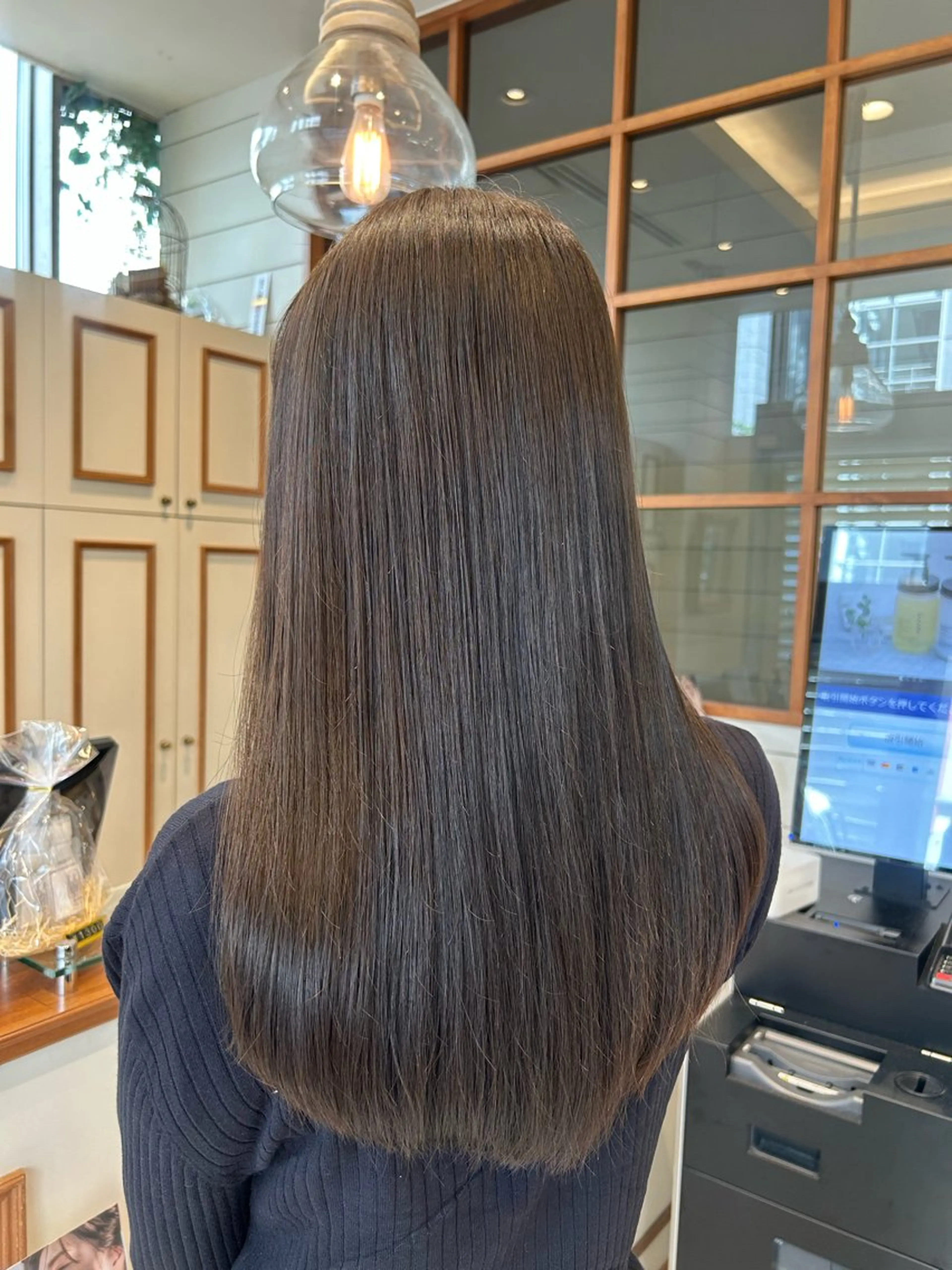 セミロング ヘアカラー 🪄あべいくみ レイヤー、メンズ🌙のヘアスタイル