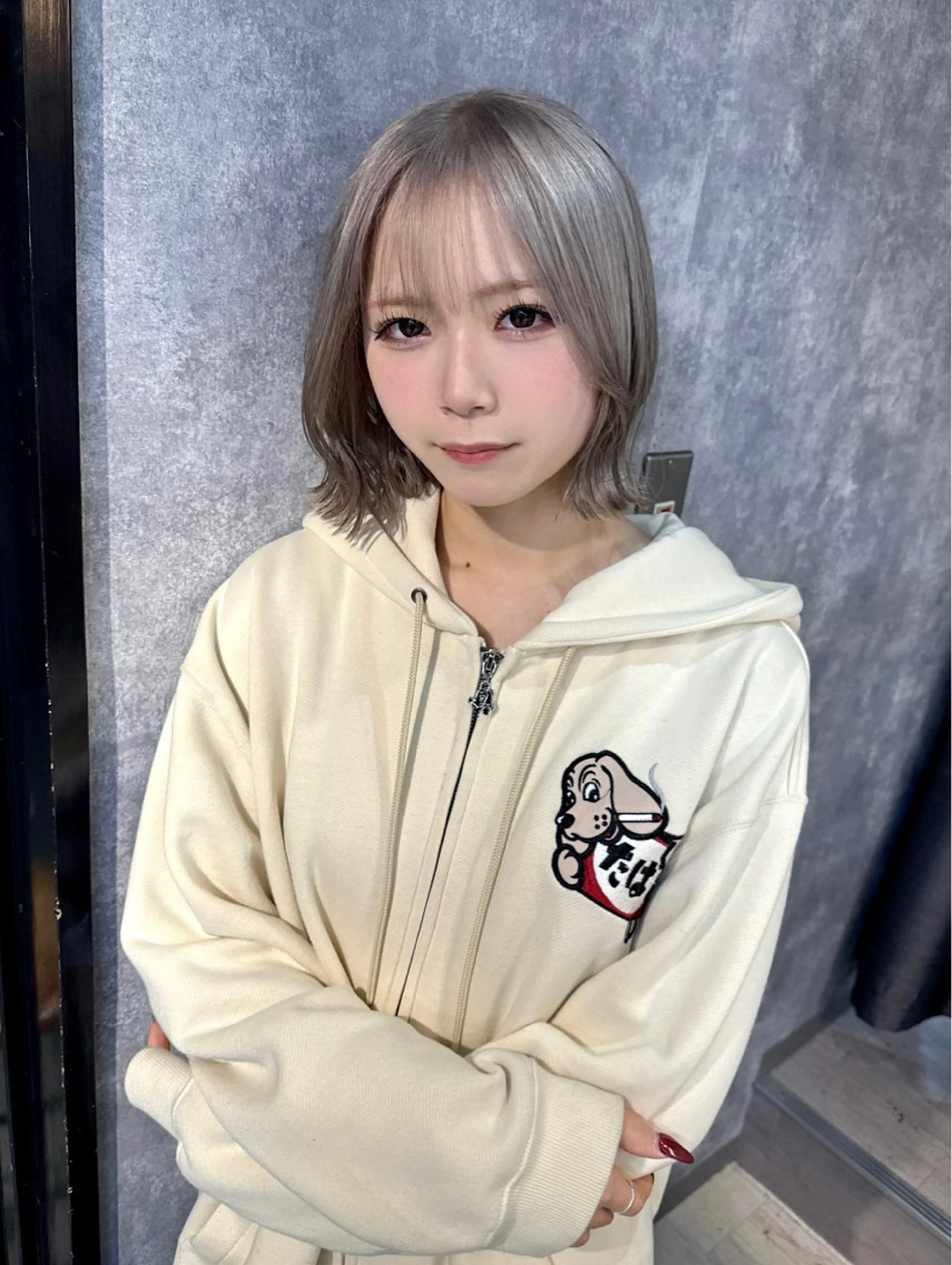 ミディアム カラー 切りっぱなしボブ ショートボブ ミディアムパーマ バレイヤージュ ベージュカラー 【.ico】心斎橋/ ウルフ/飛田ゆうきのヘアスタイル