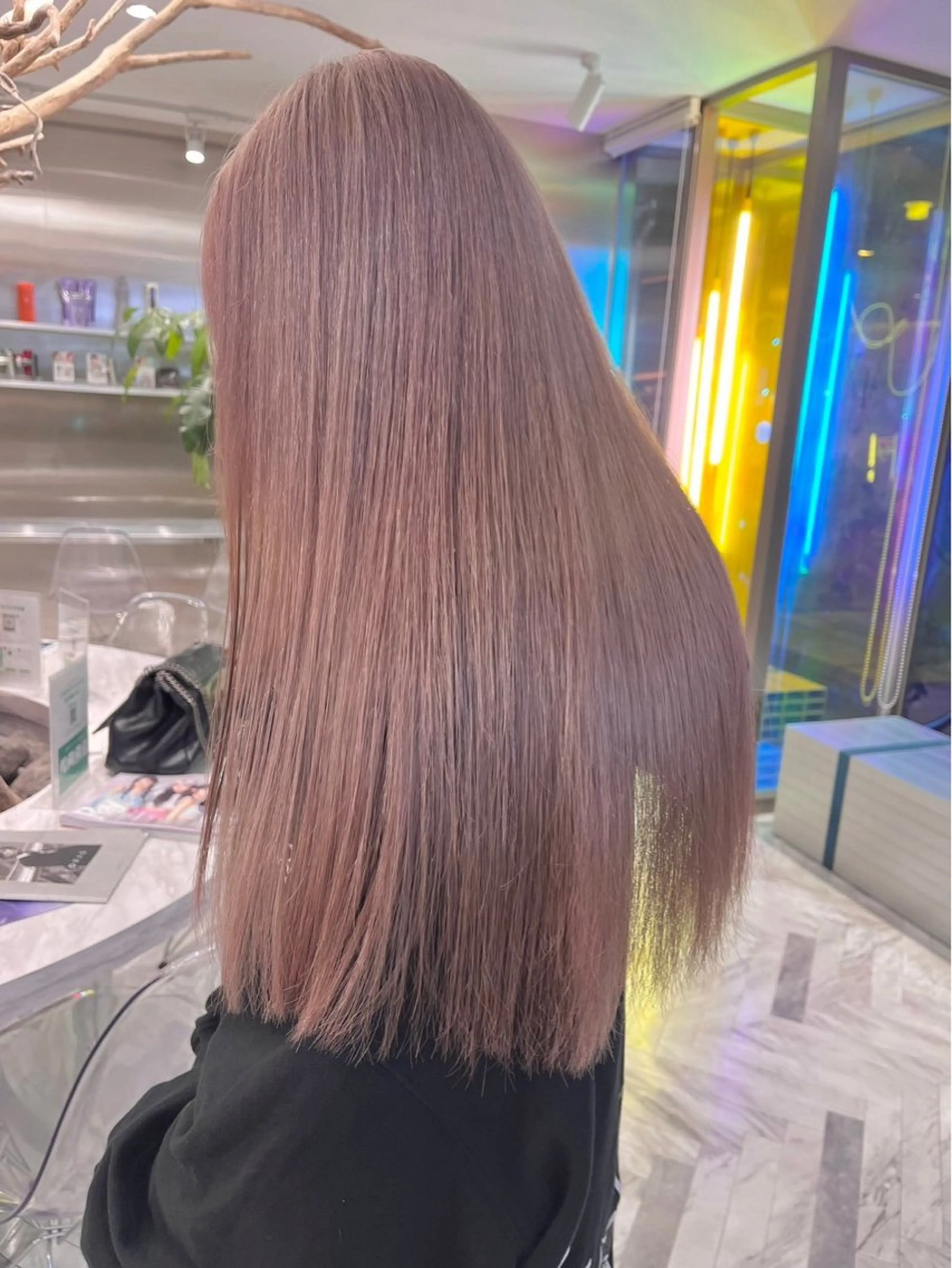 ロング ARISA︎ メンズハイトーンのヘアスタイル