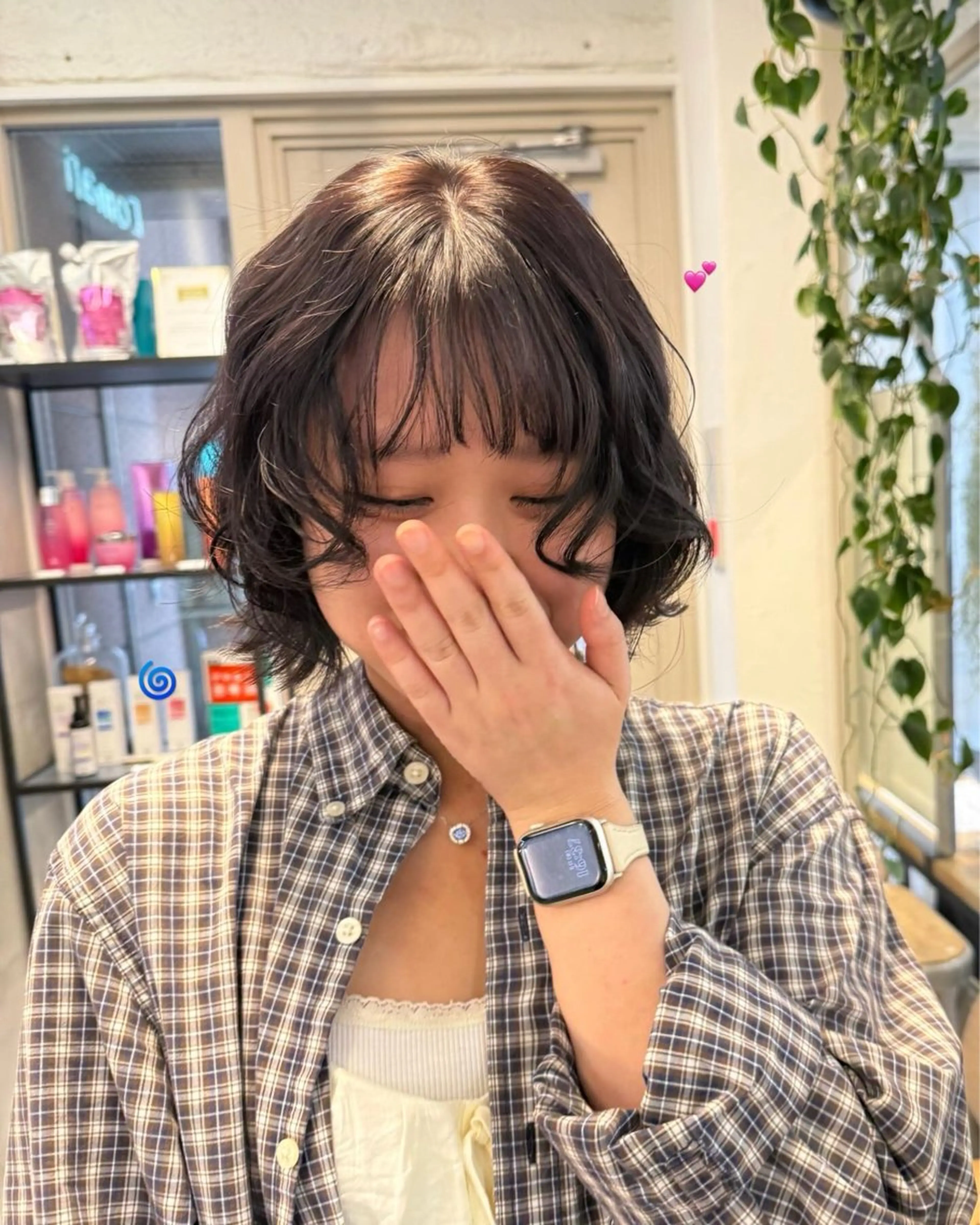 ショート カラー ミルクティー× グレージュMOMOのヘアスタイル