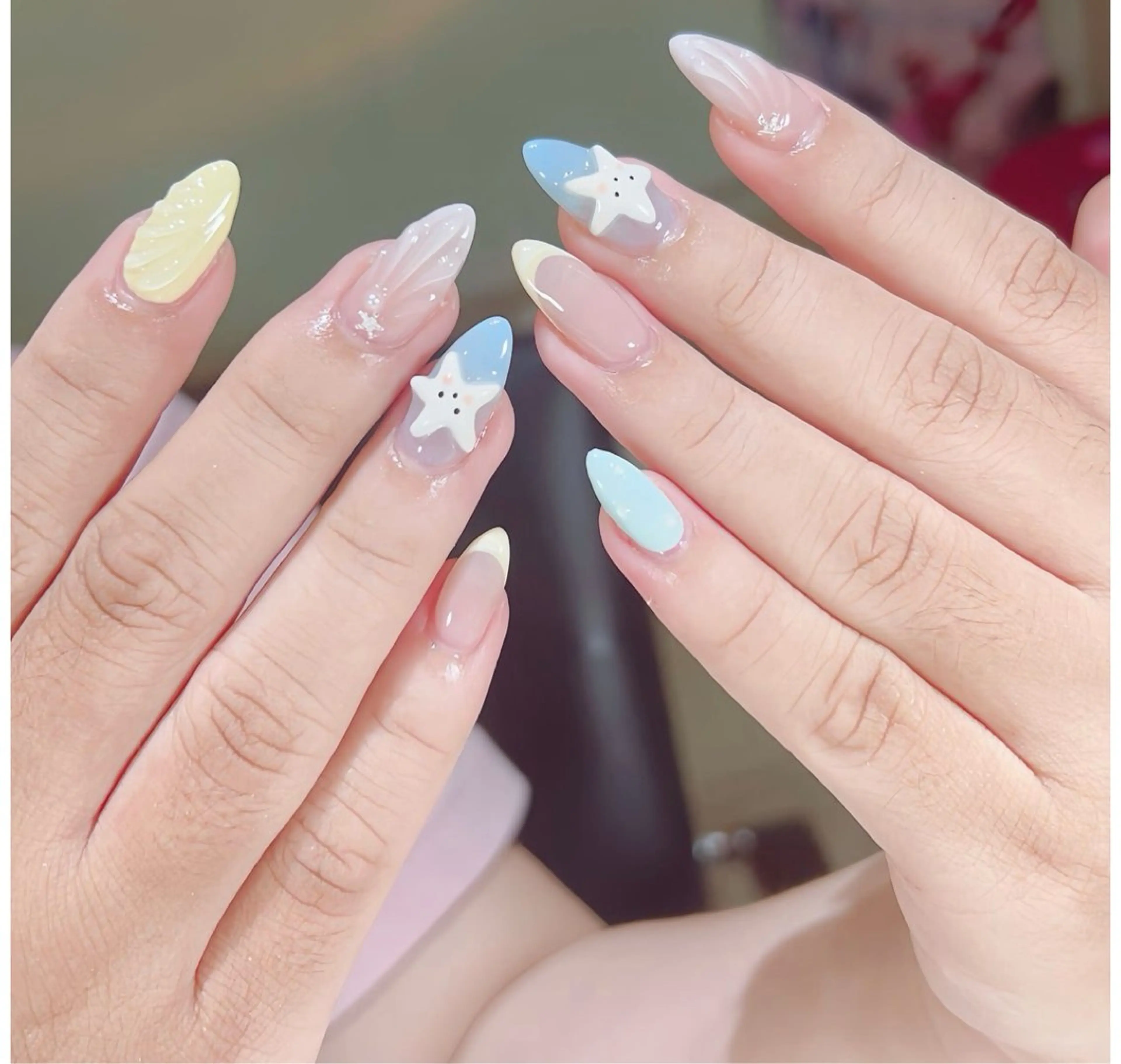 ネイル チークネイル フレンチネイル グラデーション 韓国ネイル マグネットネイル IRO NAIL MiAのネイルデザイン