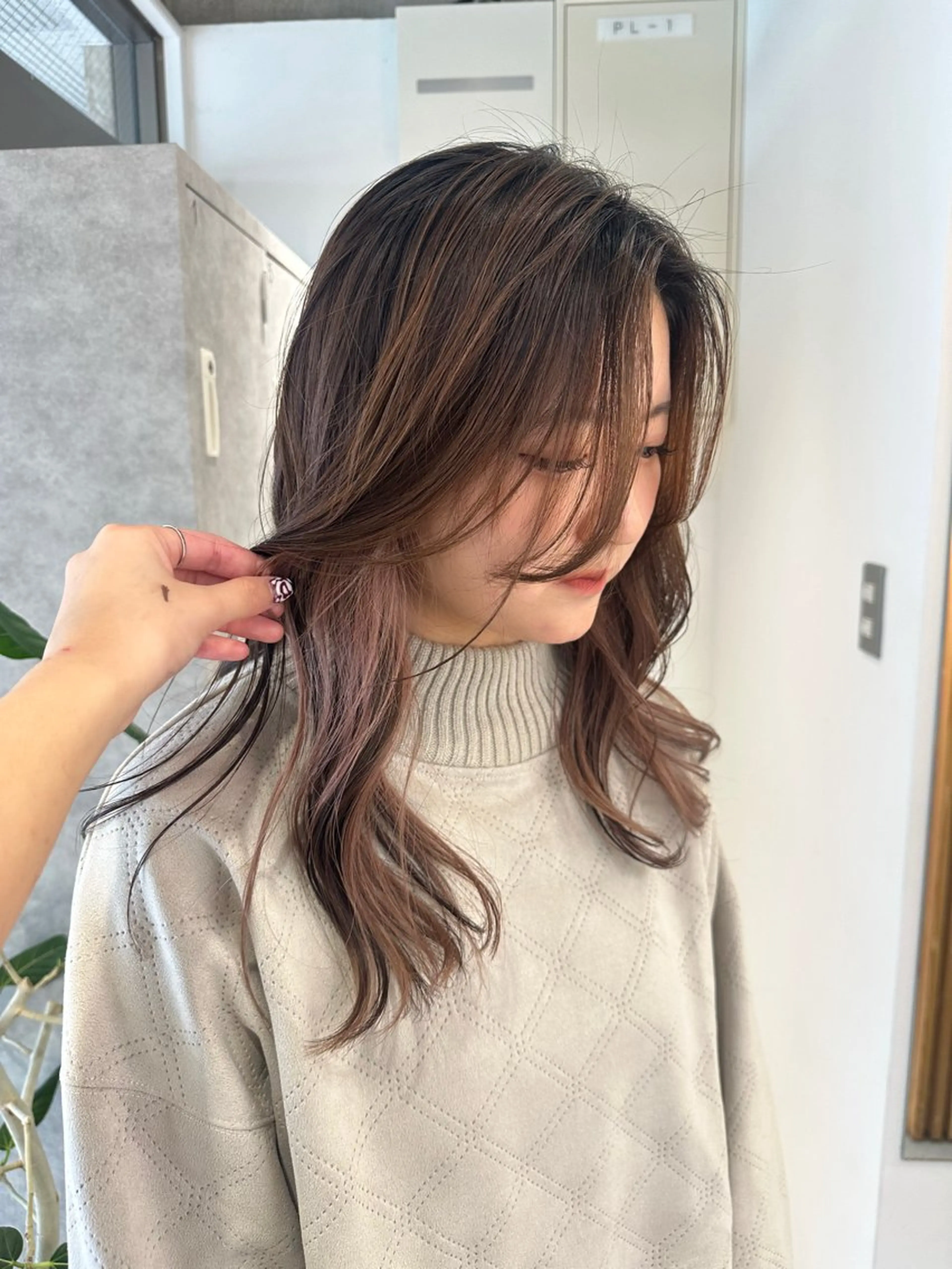 セミロング ヘアカラー 韓国ヘア/レイヤー/ sara 🎀のヘアスタイル