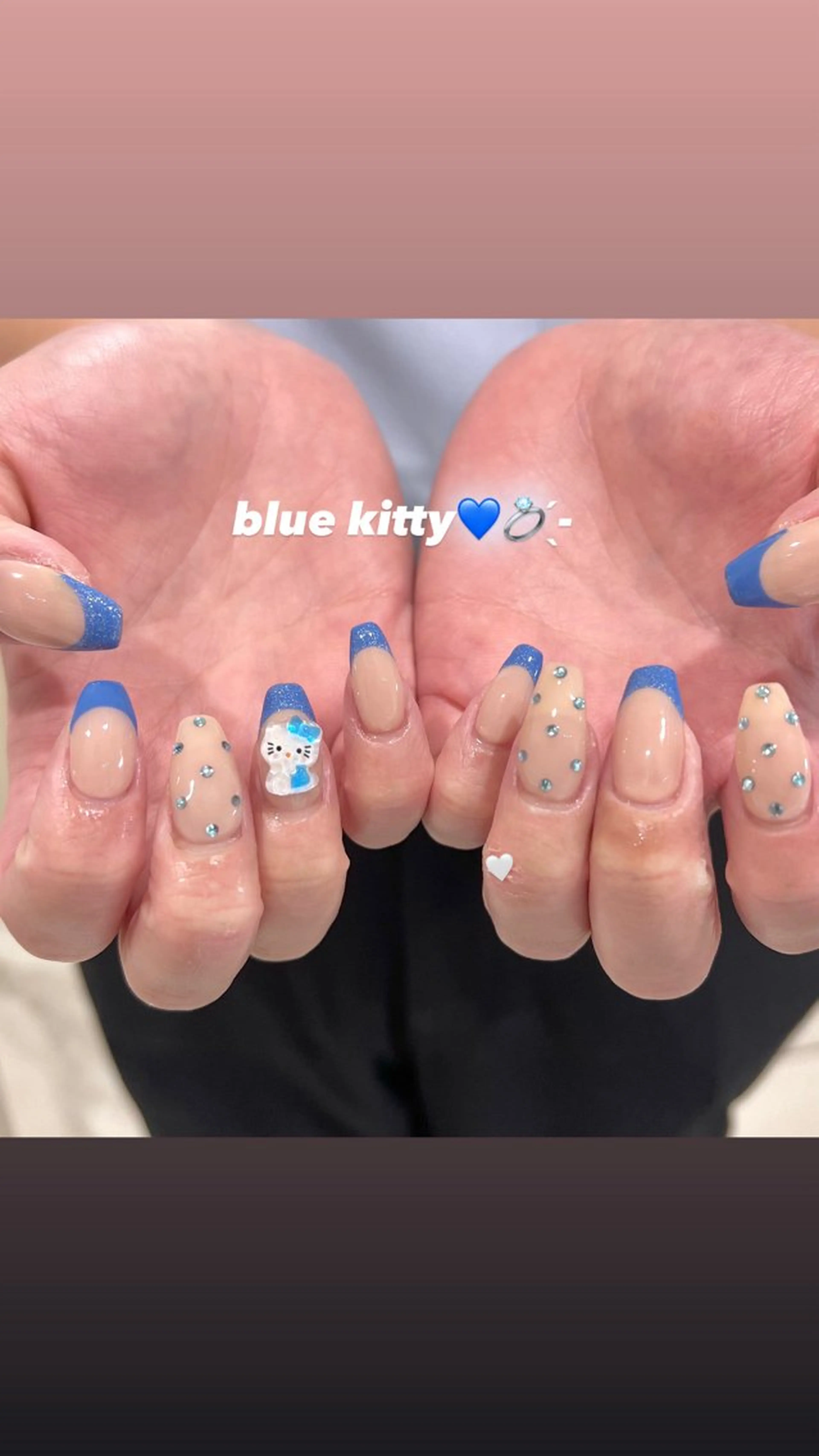 ネイル ストーンネイル ハンドネイル 🎀チーク/ちゅるん 🫧chisa🎀のネイルデザイン