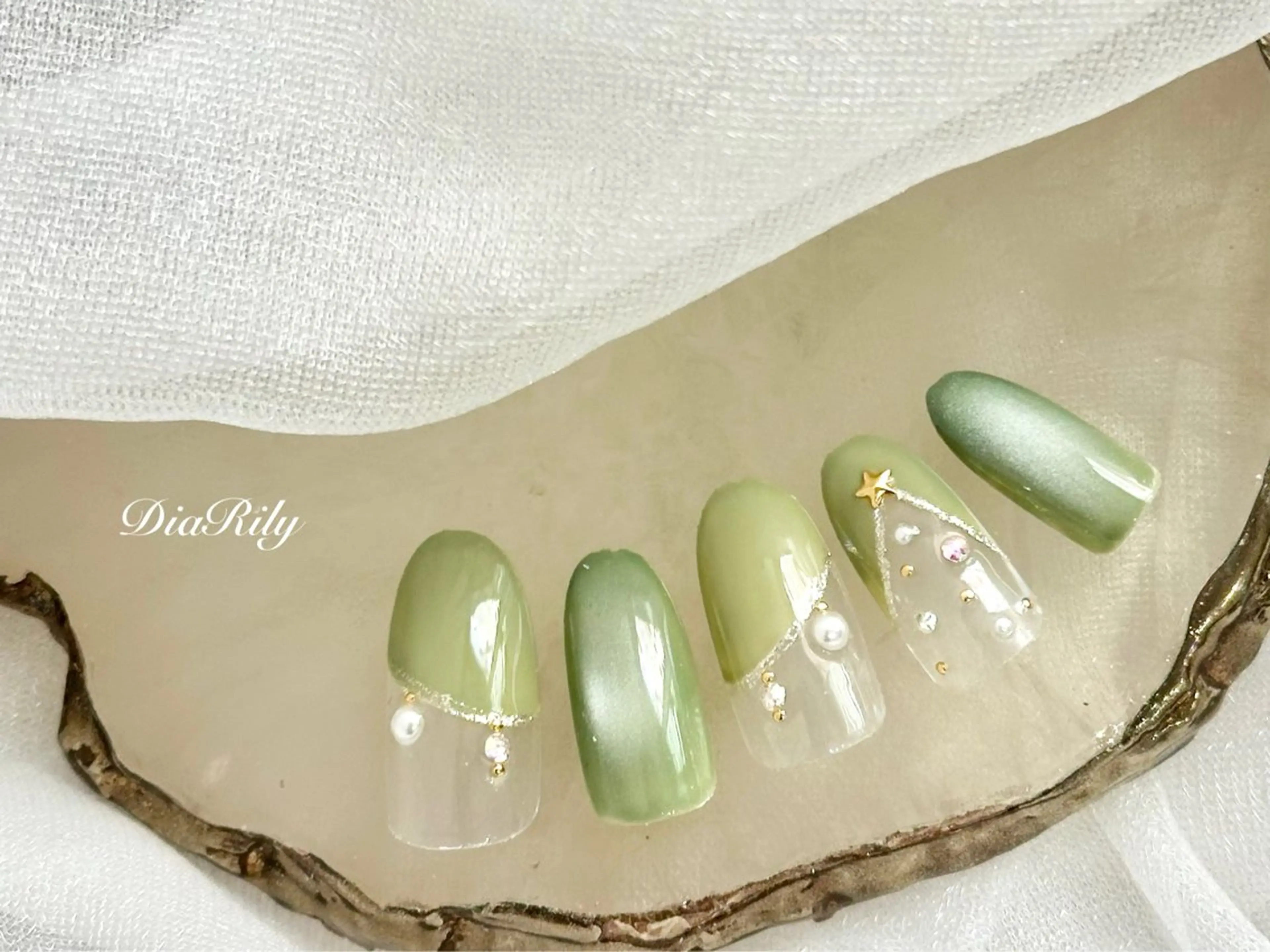 ネイル DiaRily所属・diarily はるひのネイルデザイン