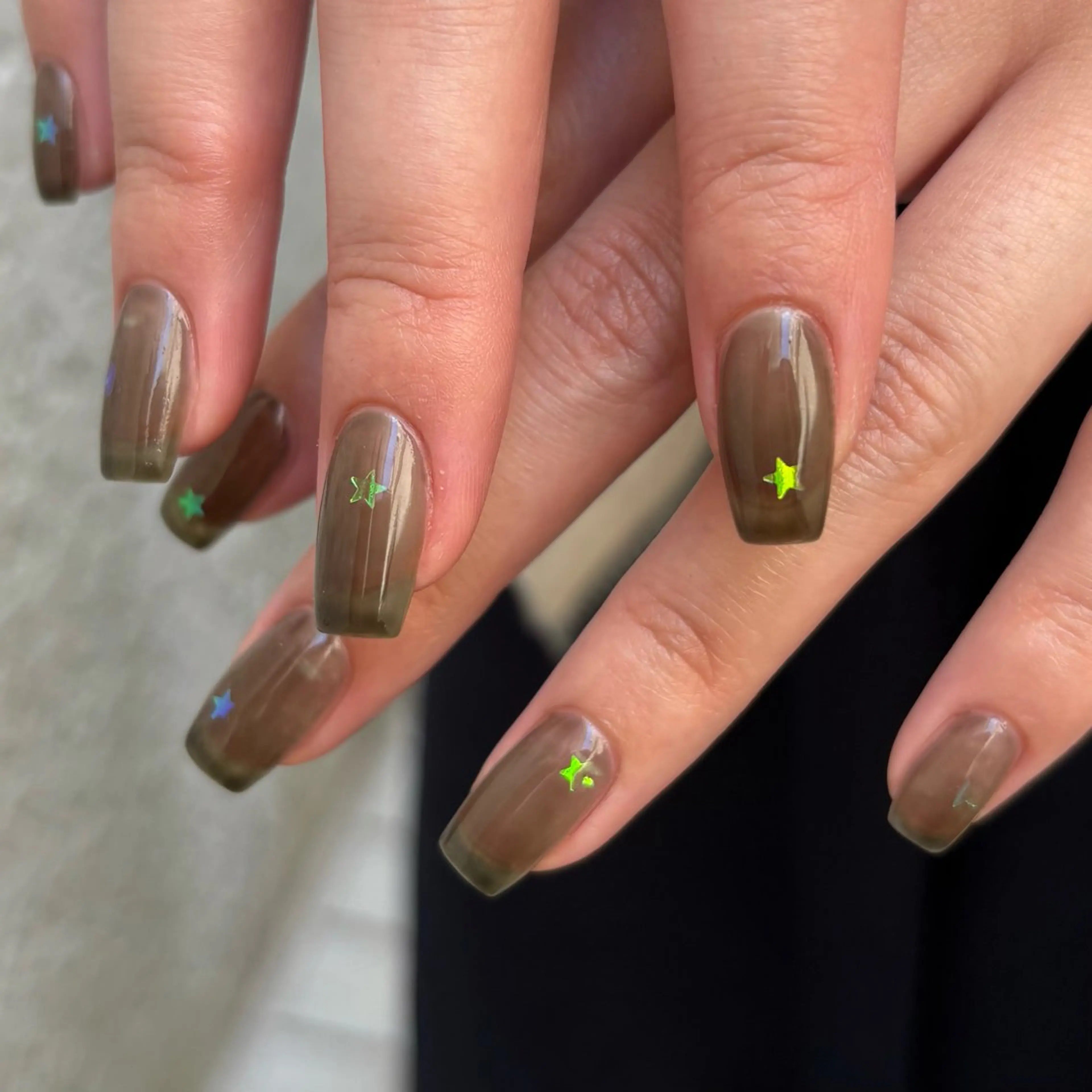 ネイル ホログラムネイル ワンカラーネイル ハンドネイル boigny nailのネイルデザイン