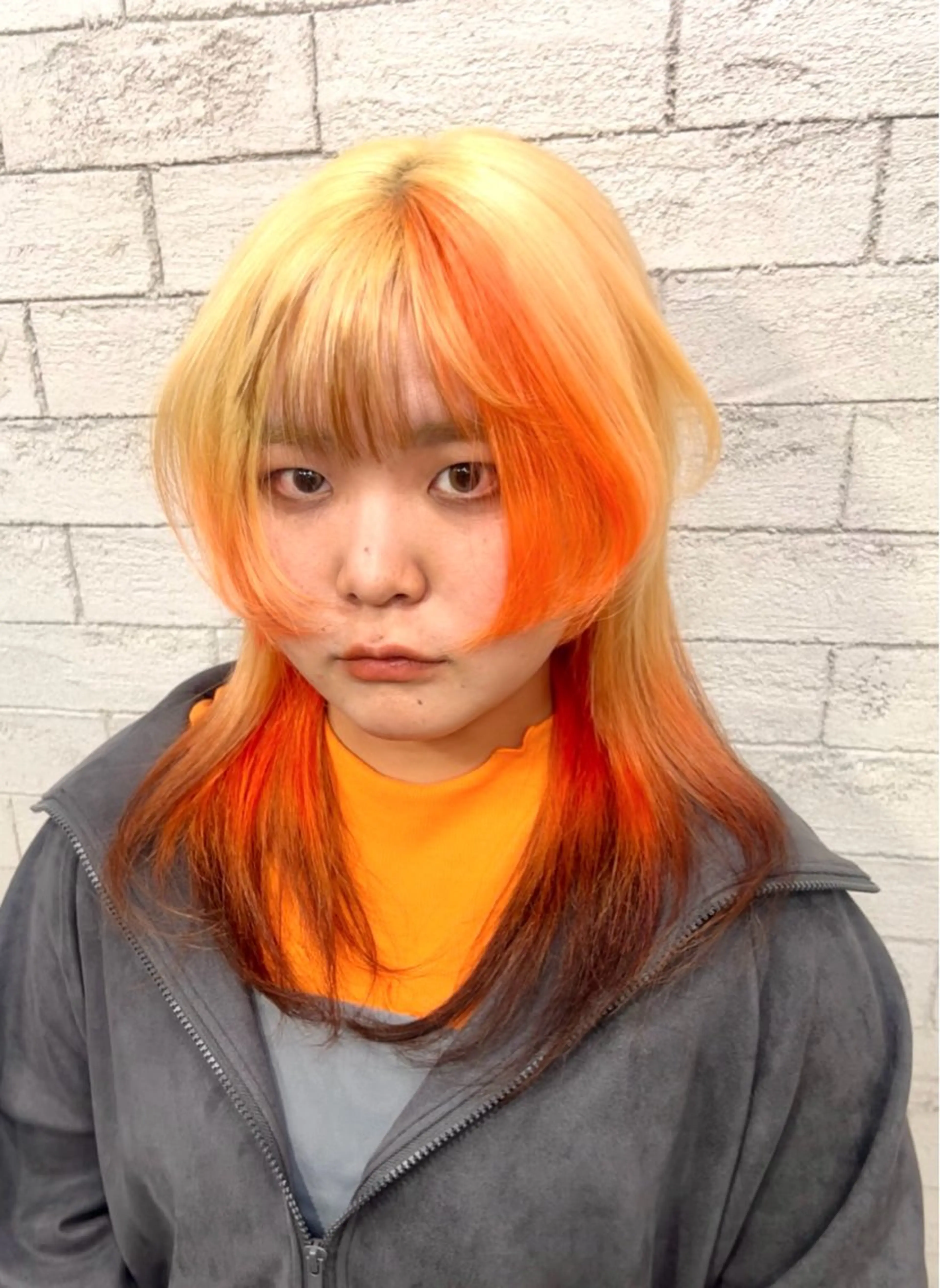 セミロング オレンジブラウン ウルフカット ヘアカラー ハイトーン/平成 ウルフ/V系kanaのヘアスタイル