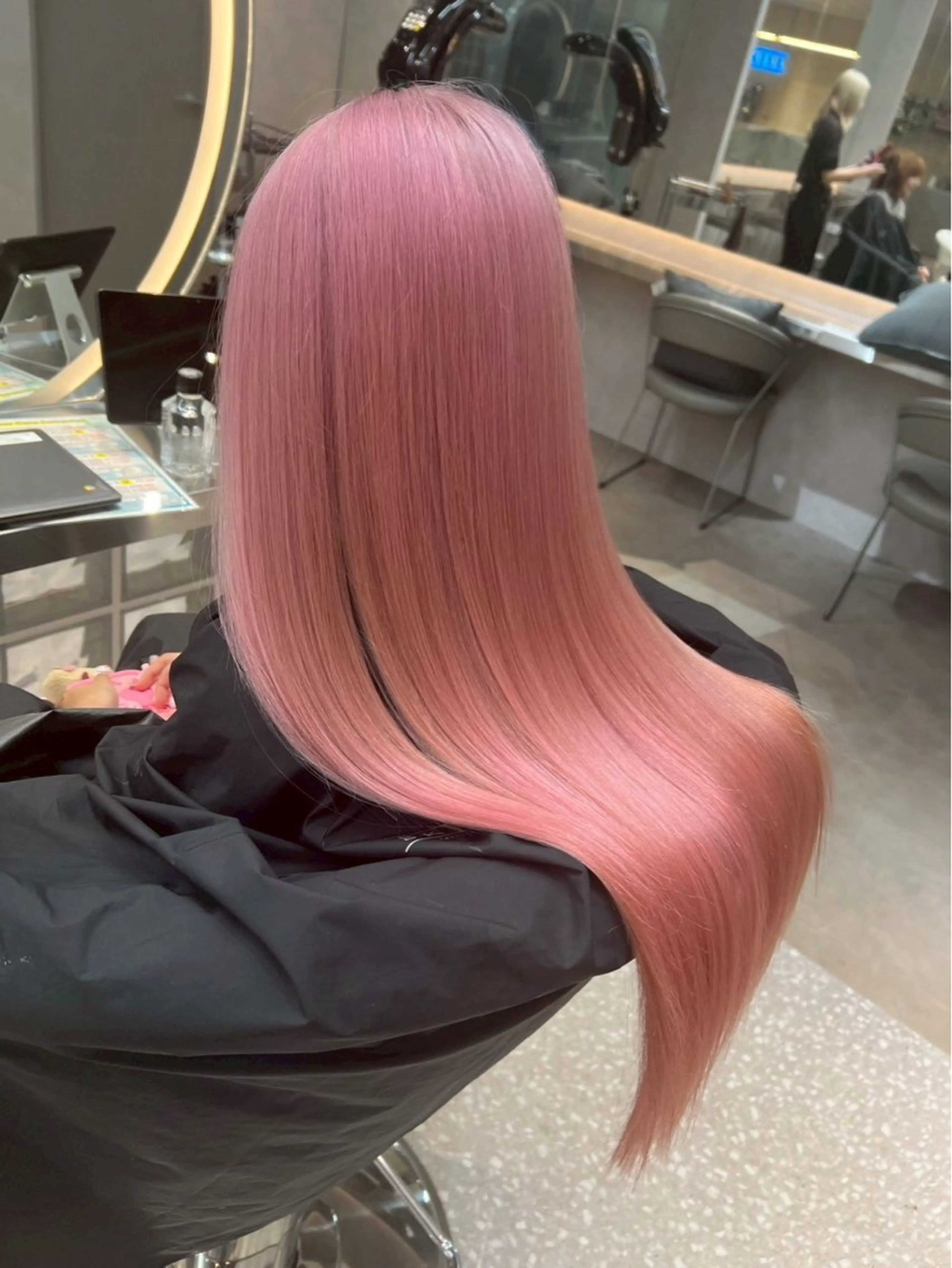 ロング カラー 富田 妃花栞のヘアスタイル