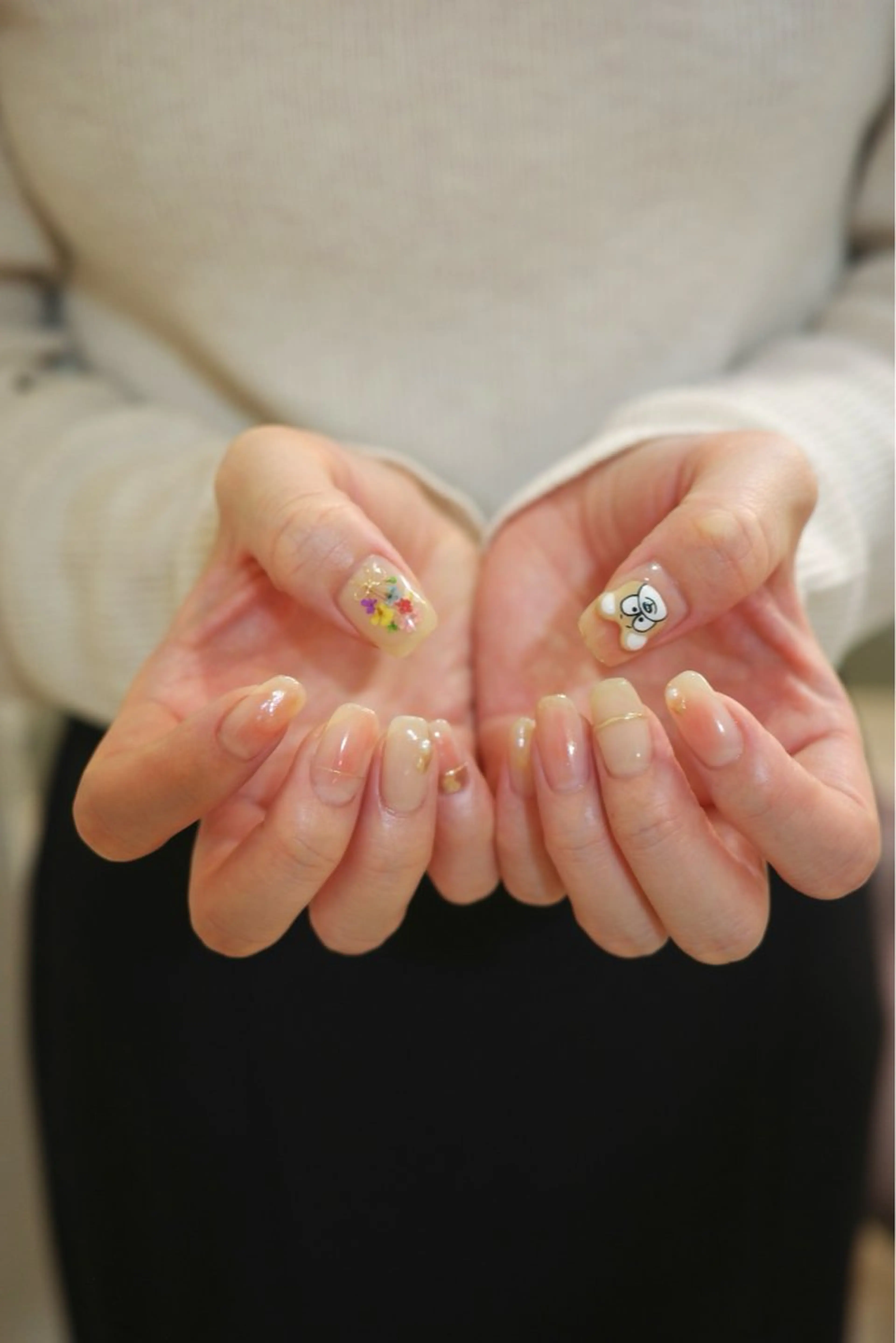 ネイル フラワーネイル ジェルネイル ゴールド パラジェル ピンク ハンドネイル pointillé .ayaのネイルデザイン