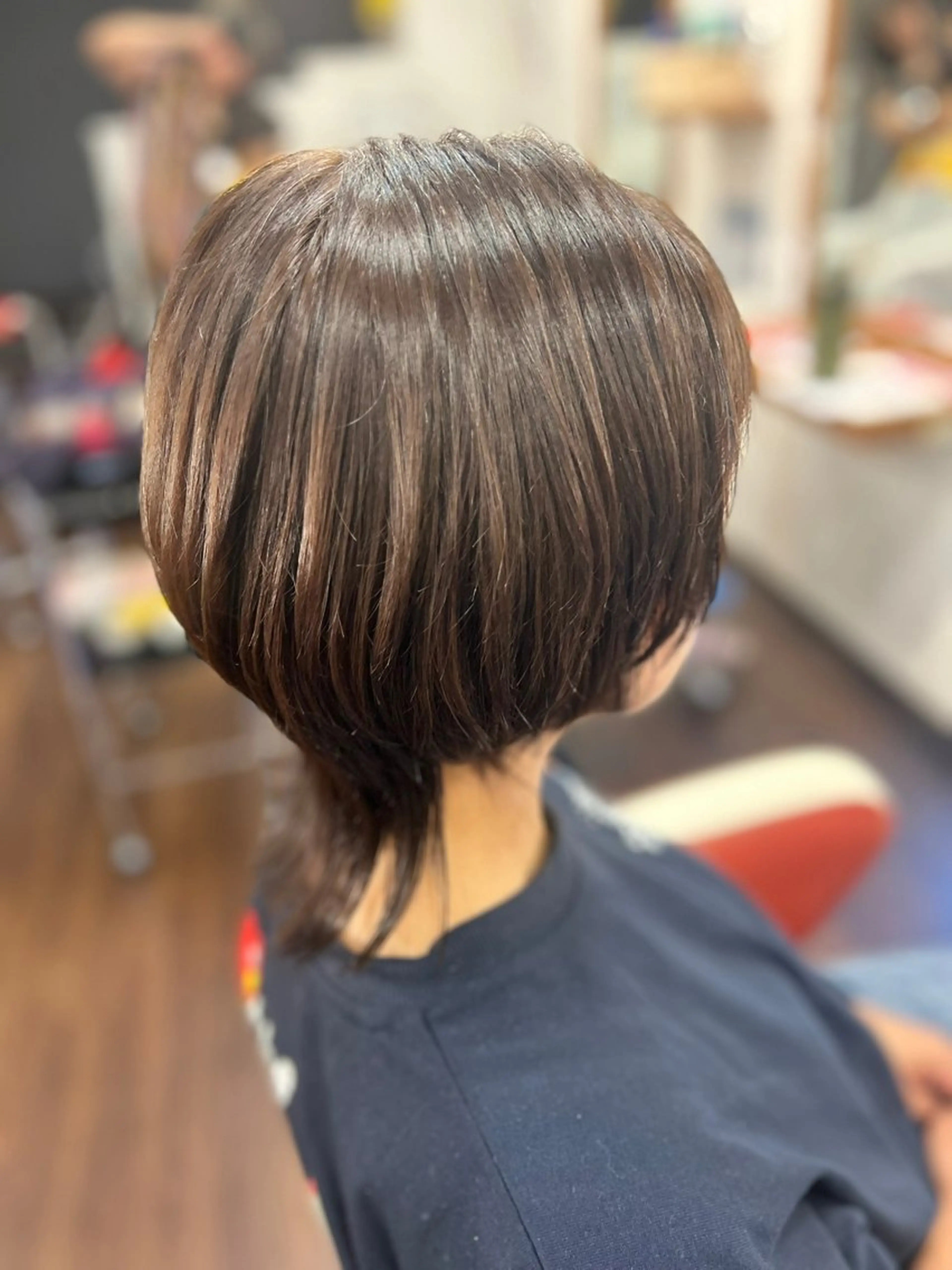ショート カラー 外ハネヘア ウルフカット カット ヘアカラー トリートメント 太田 妃乃のヘアスタイル