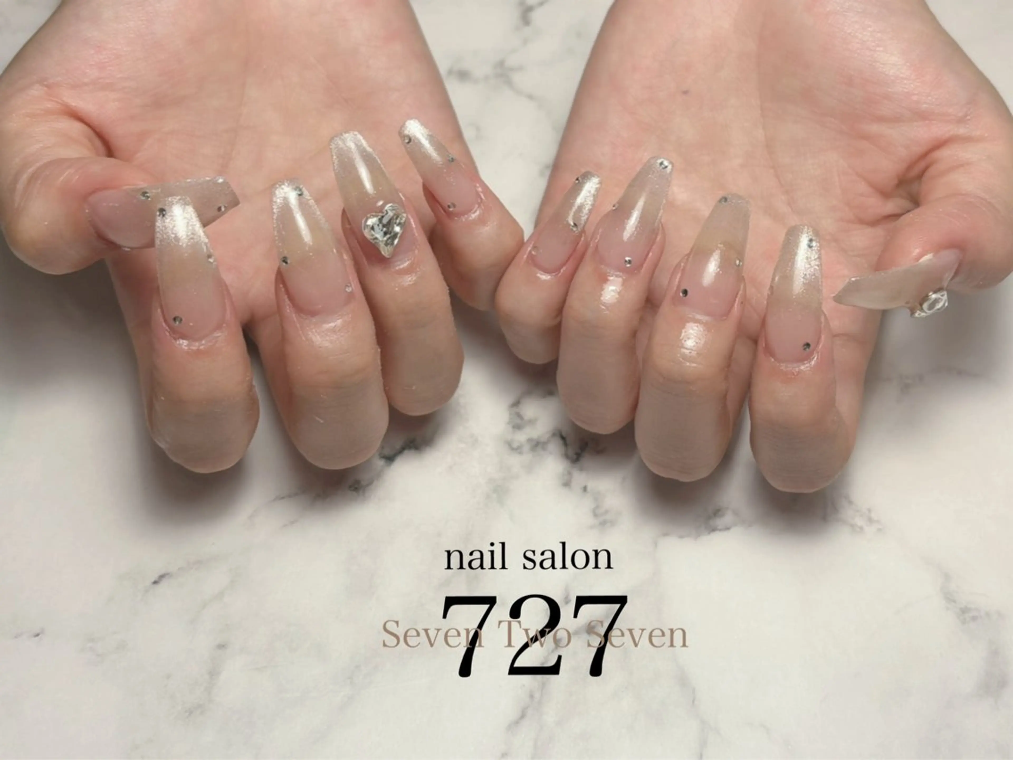 ネイル ハンドネイル 727 nailのネイルデザイン