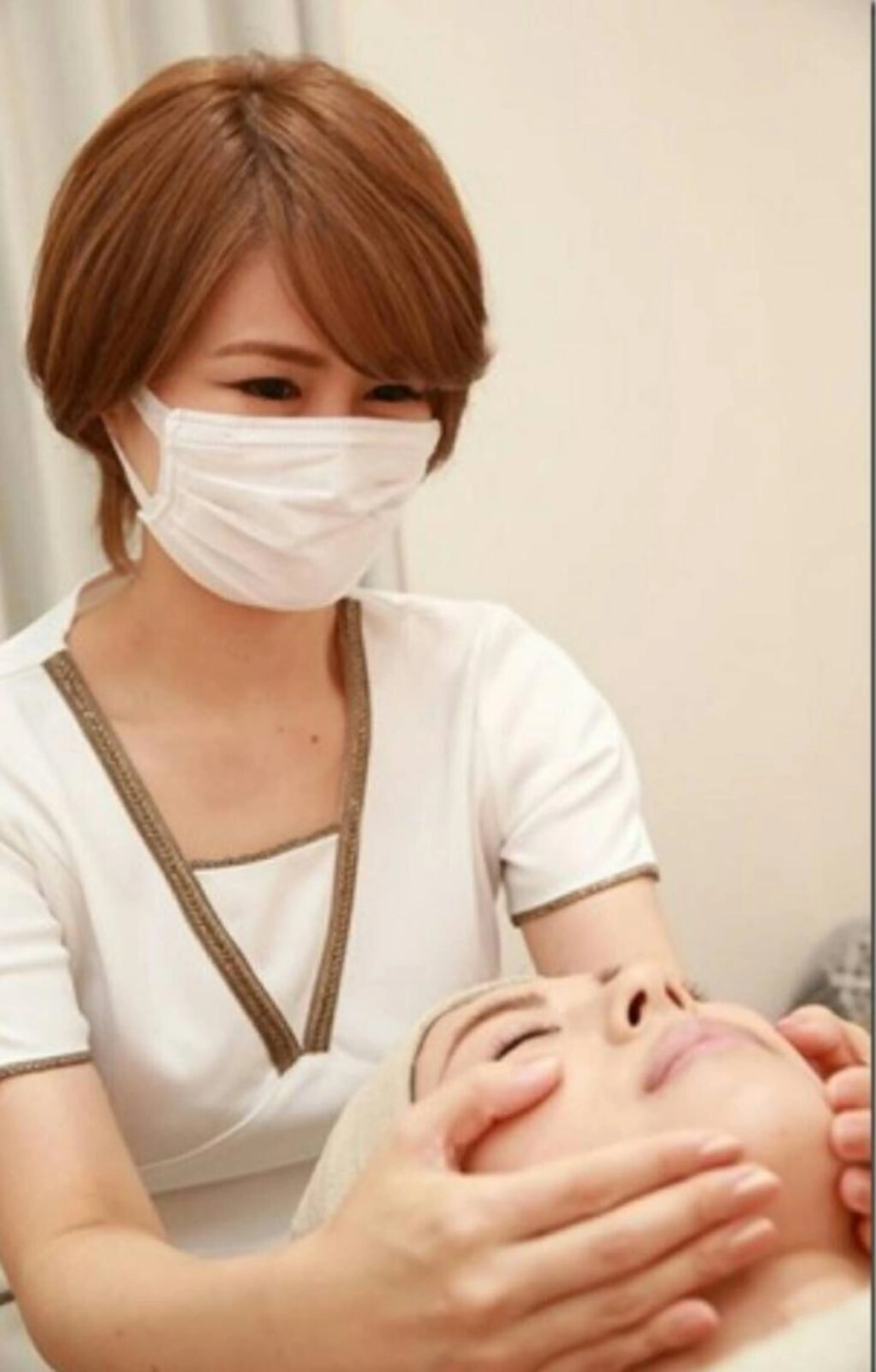 小顔フェイシャル60分＋岩盤石で足温め付き、計70分の写真