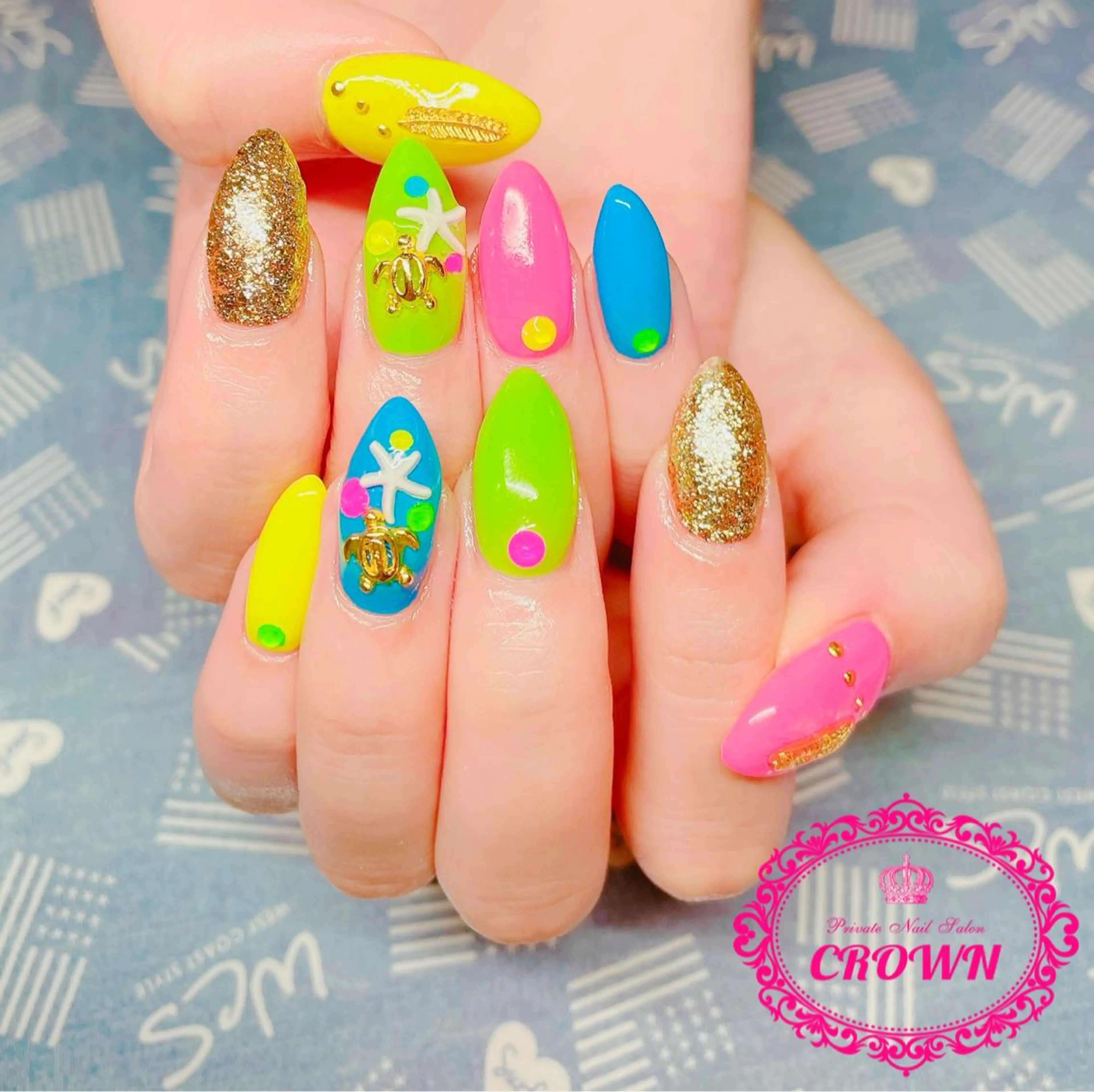 ネイル ハンドネイル CROWN プライベートサロンのネイルデザイン
