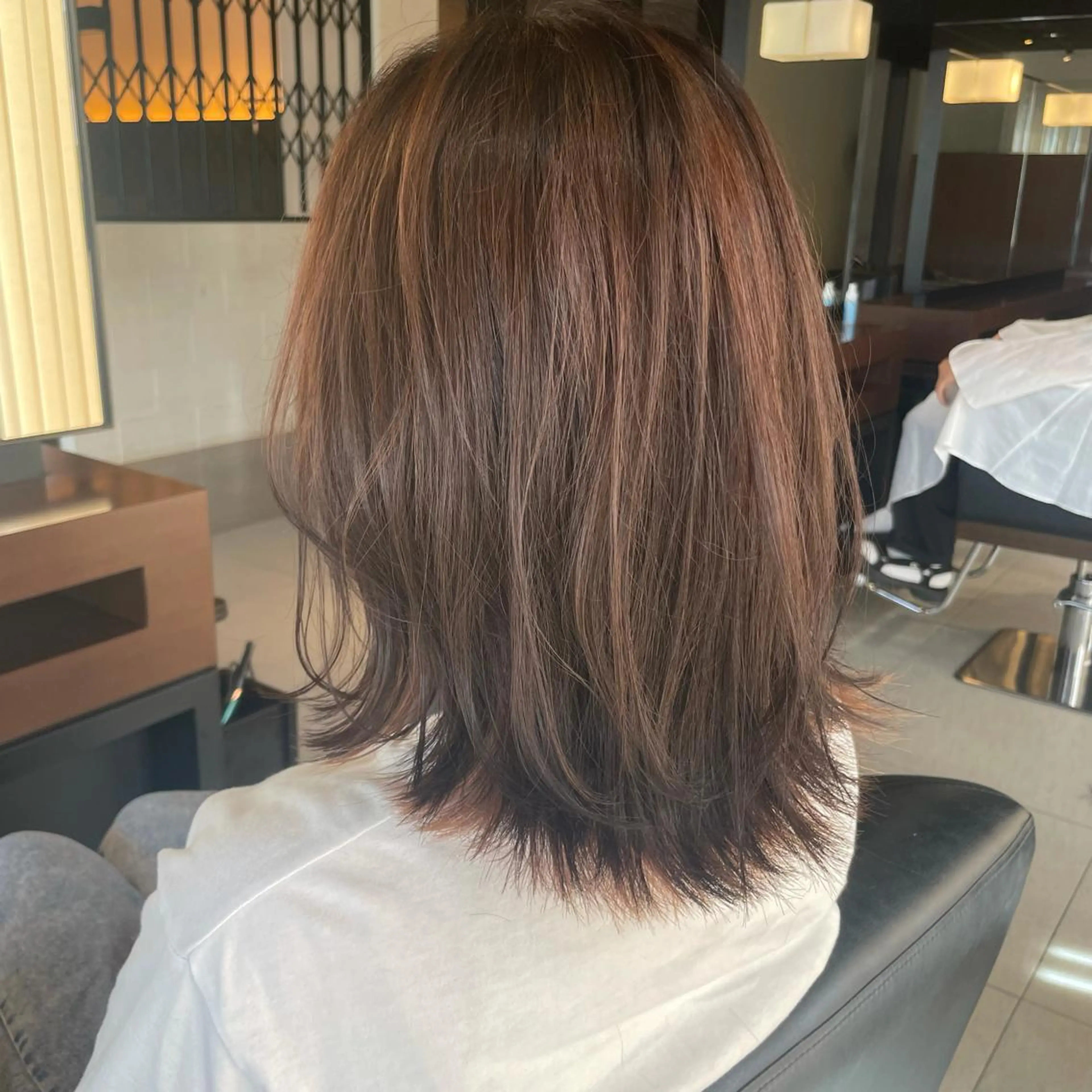 ミディアム ショート・ボブ 中村俊哉のヘアスタイル