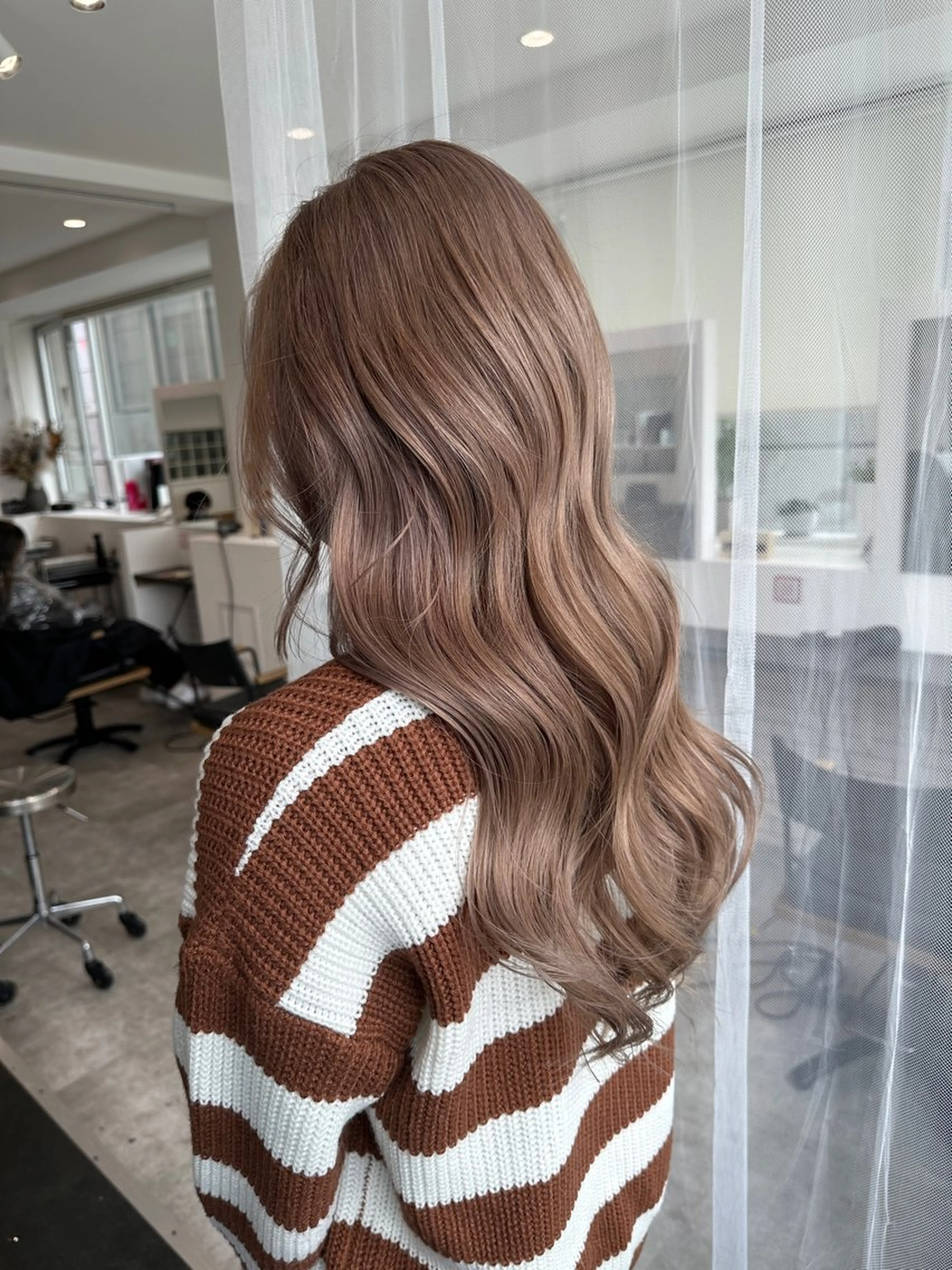 ロング カラー ブリーチ/ベージュ /レイヤー/ひよりのヘアスタイル