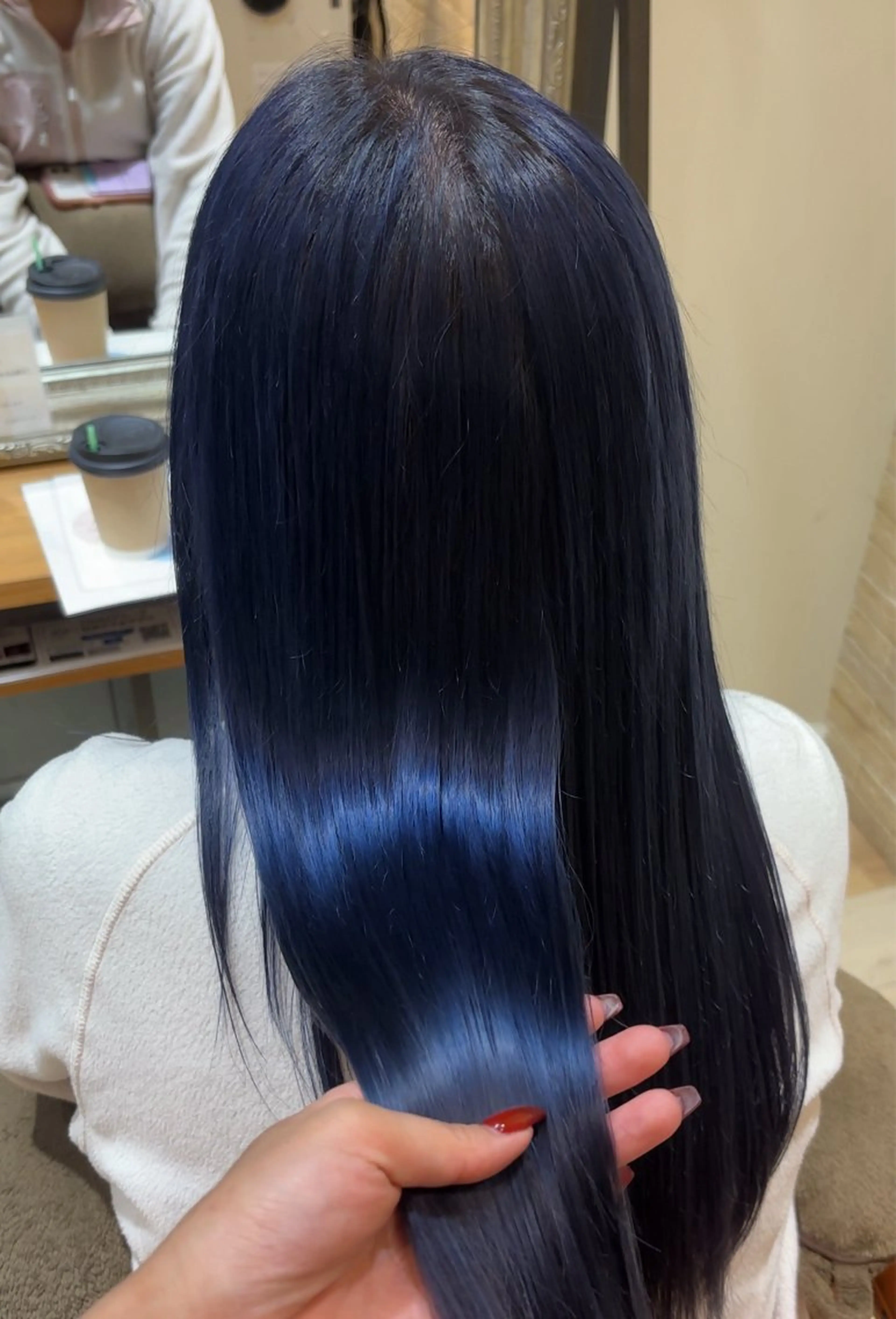 カラー ヘアカラー しおり🍬 KOKORO🤍のヘアスタイル