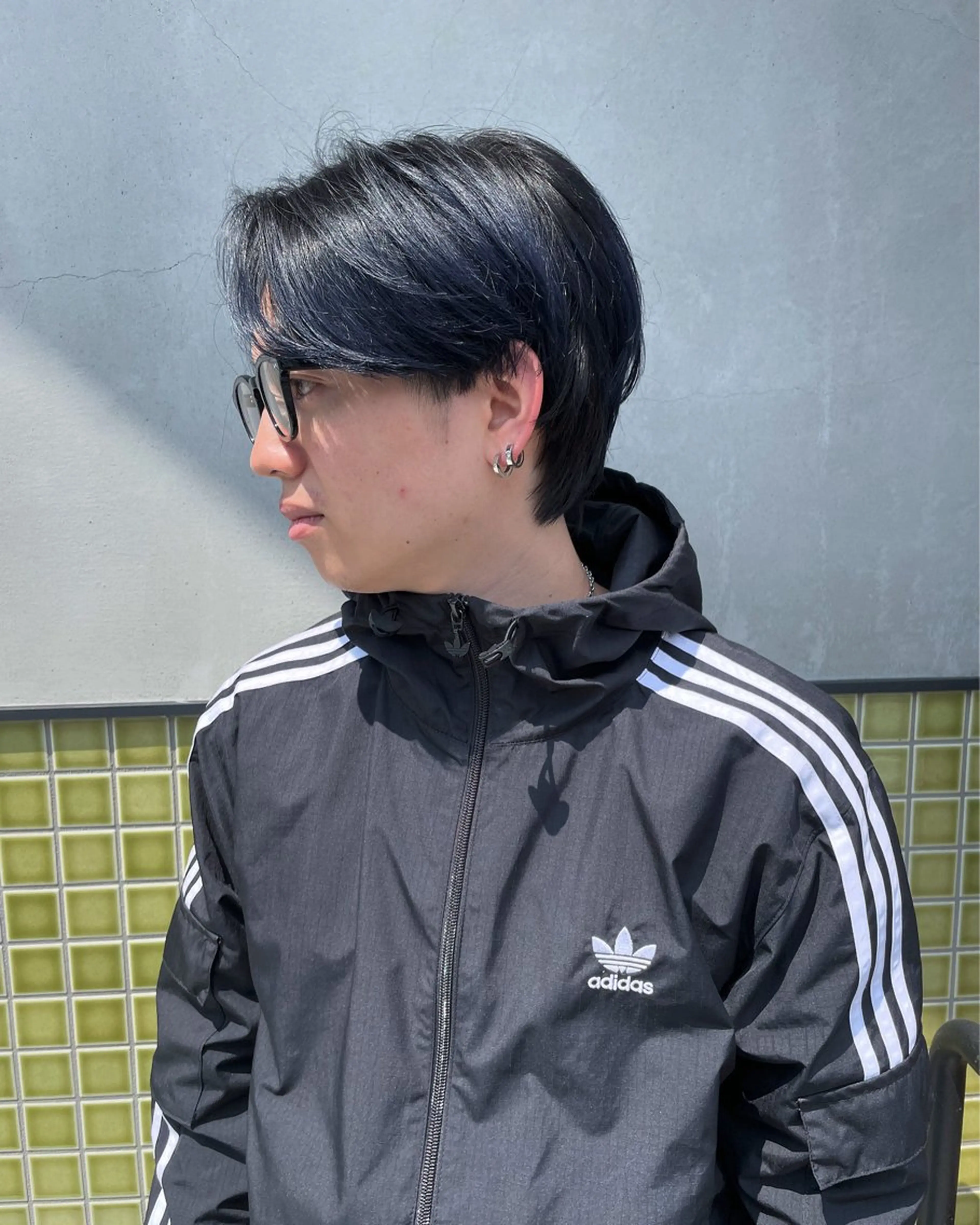 ショート メンズ センターパート 刈り上げ 五十嵐 雄毅のヘアスタイル