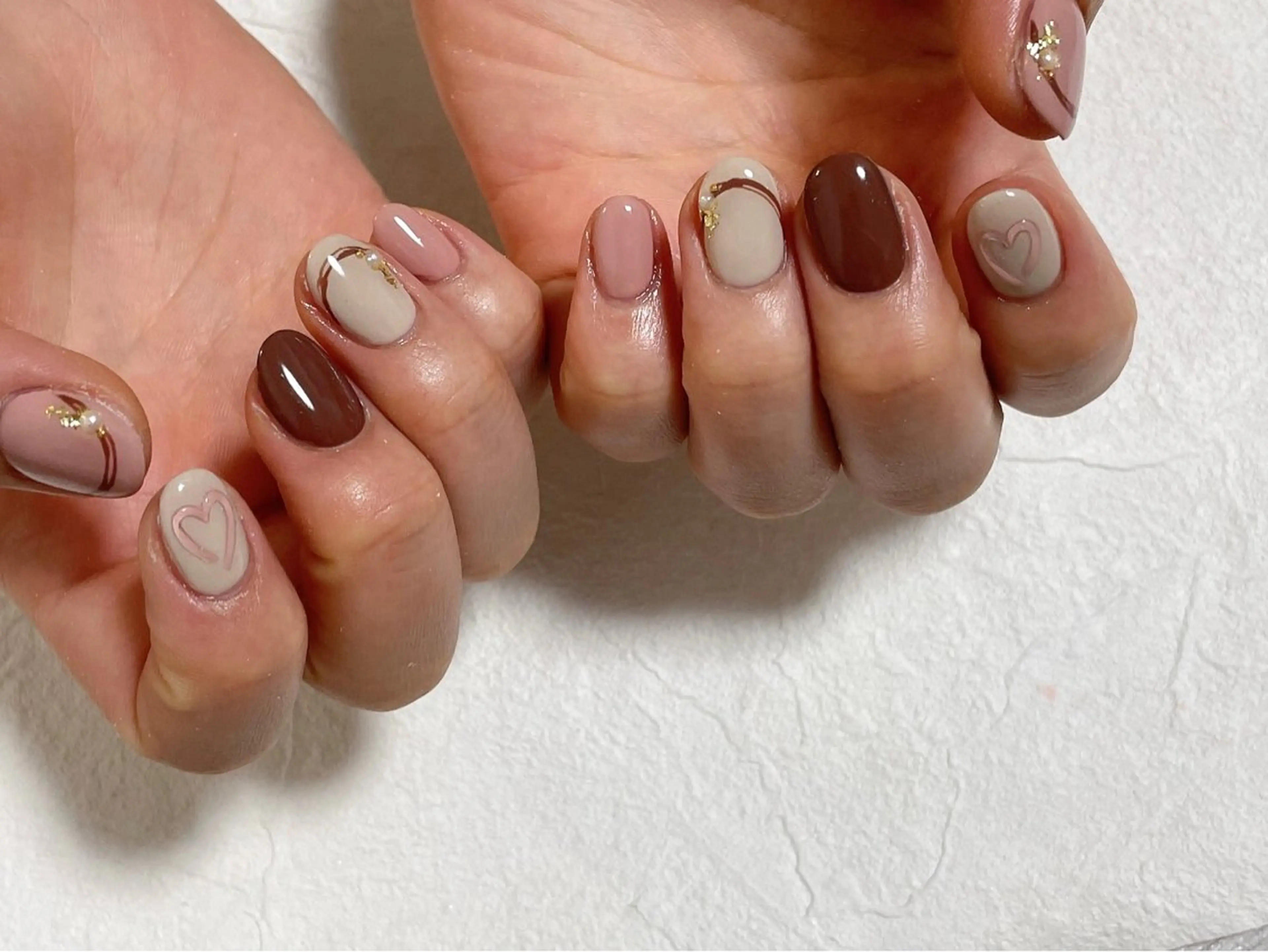 ネイル ジェルネイル マグネットネイル パラジェル バレンタイン ワンホンネイル kiki nail &brow二子玉川の眉毛・アイブロウイメージ