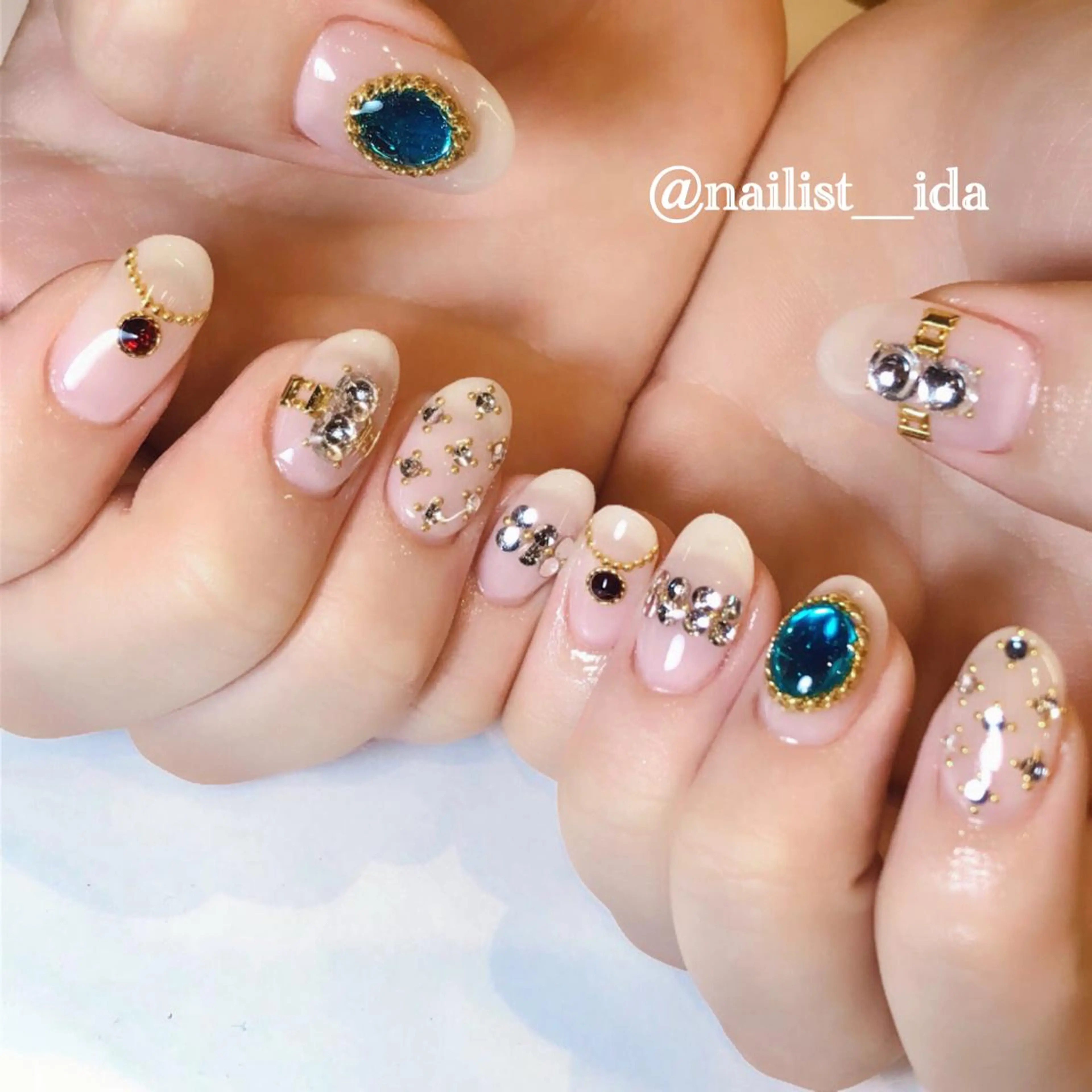 ネイル 韓国ネイル Arowa 伊田のネイルデザイン