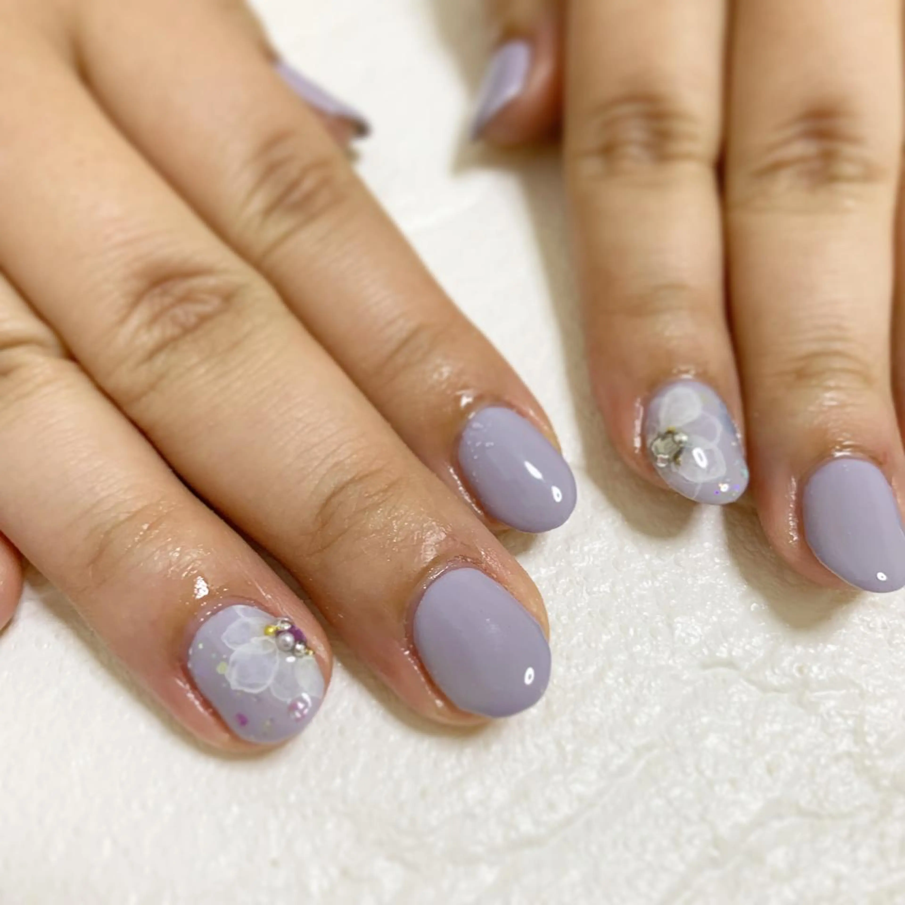 オフ＋２本デザインorラメラインorワンポイントストーンの写真