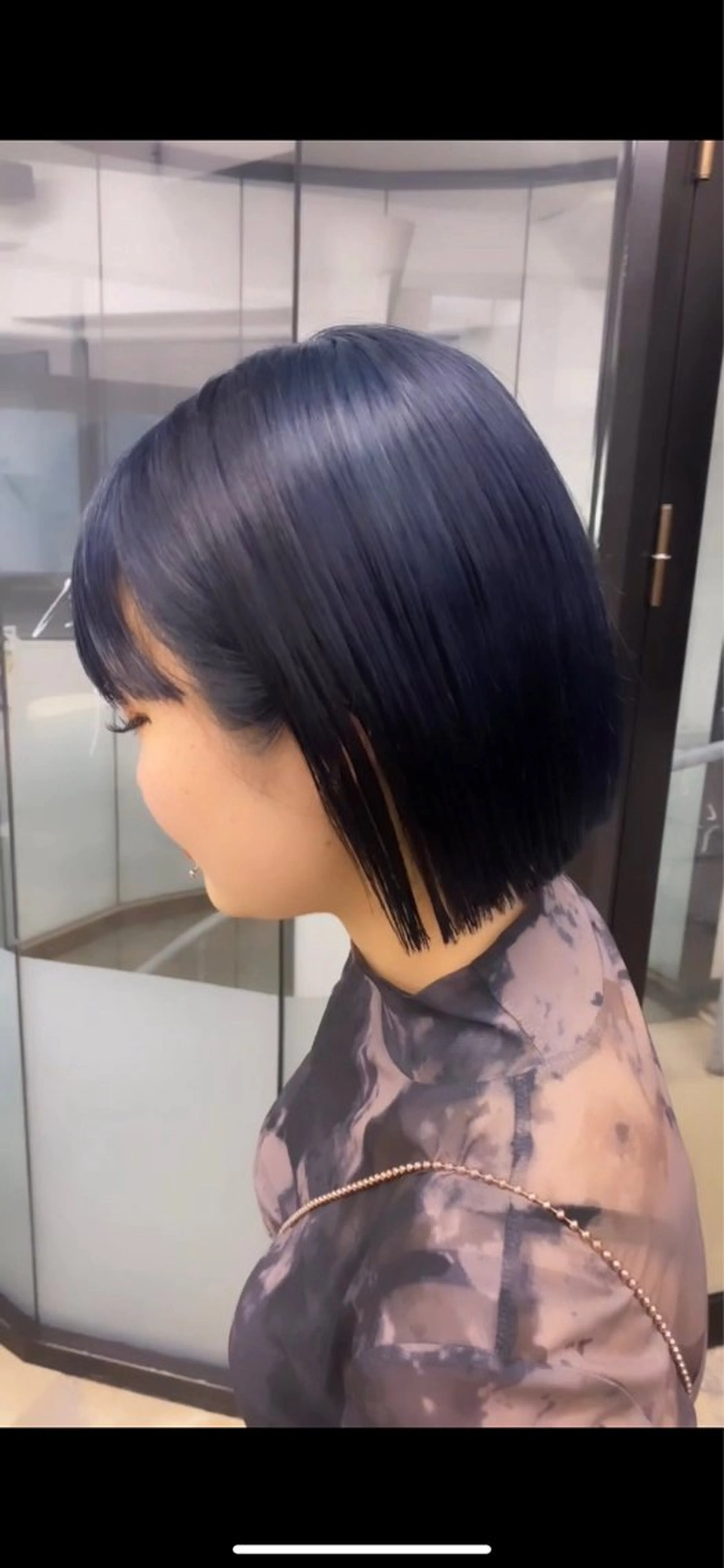 ショート カラー 切りっぱなしボブ ボブ 鳴海 稜真のヘアスタイル