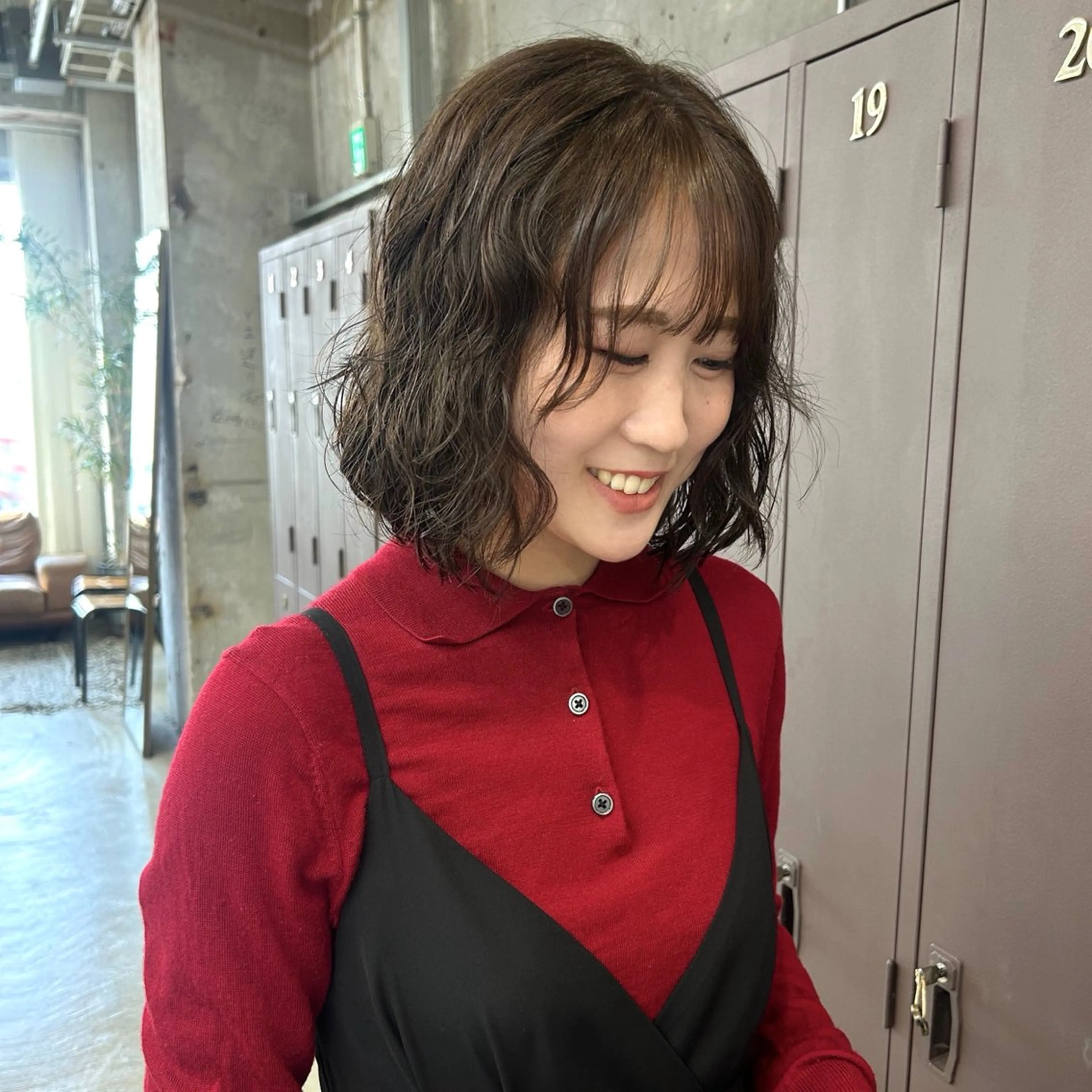ミディアム カラー パーマ ミディアムパーマ オリーブカラー カット ヘアカラー パーマ 伊藤ほのか/パーマ /酸性ストレートのヘアスタイル