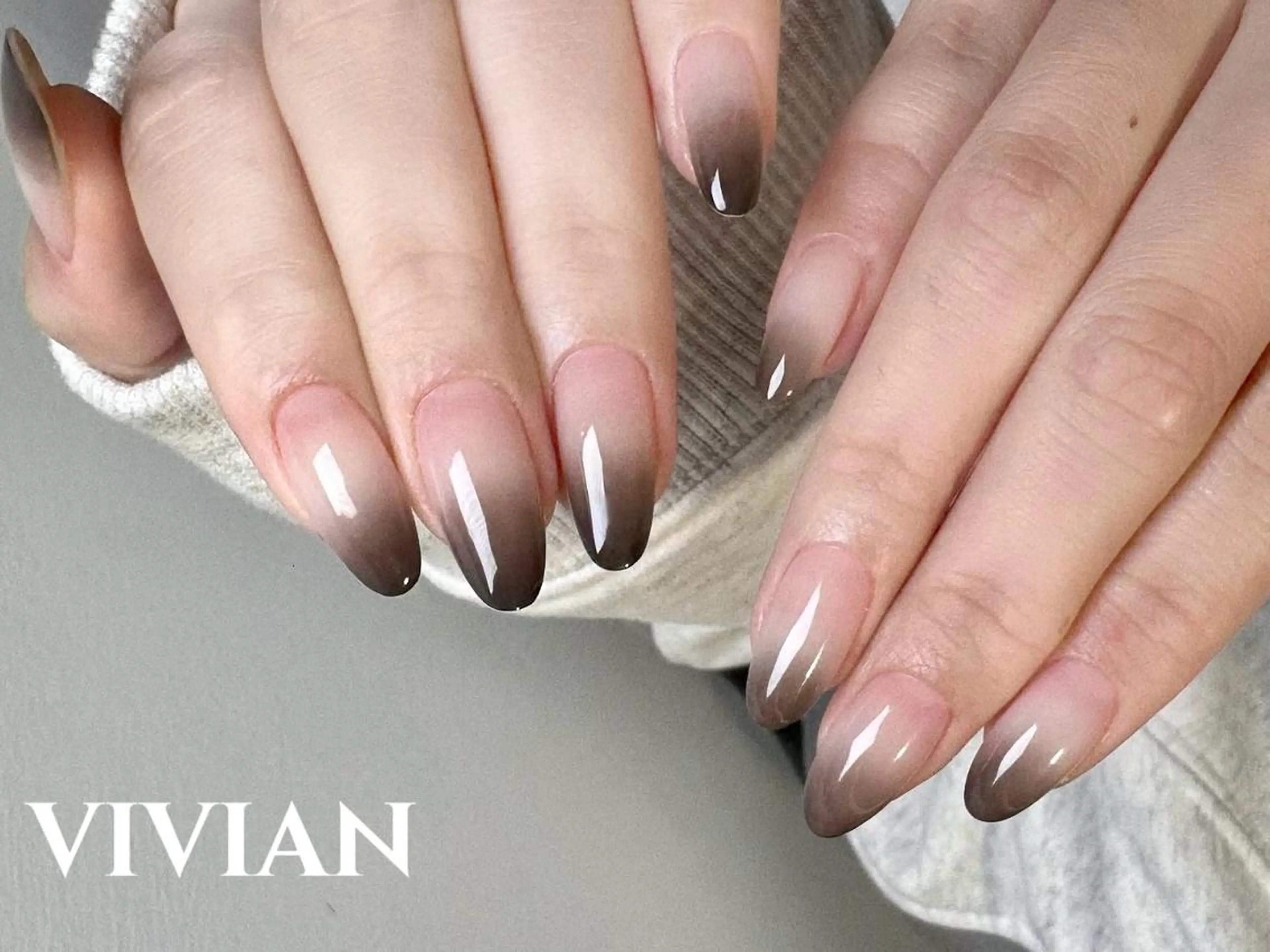 ネイル VIVIAN リサのネイルデザイン