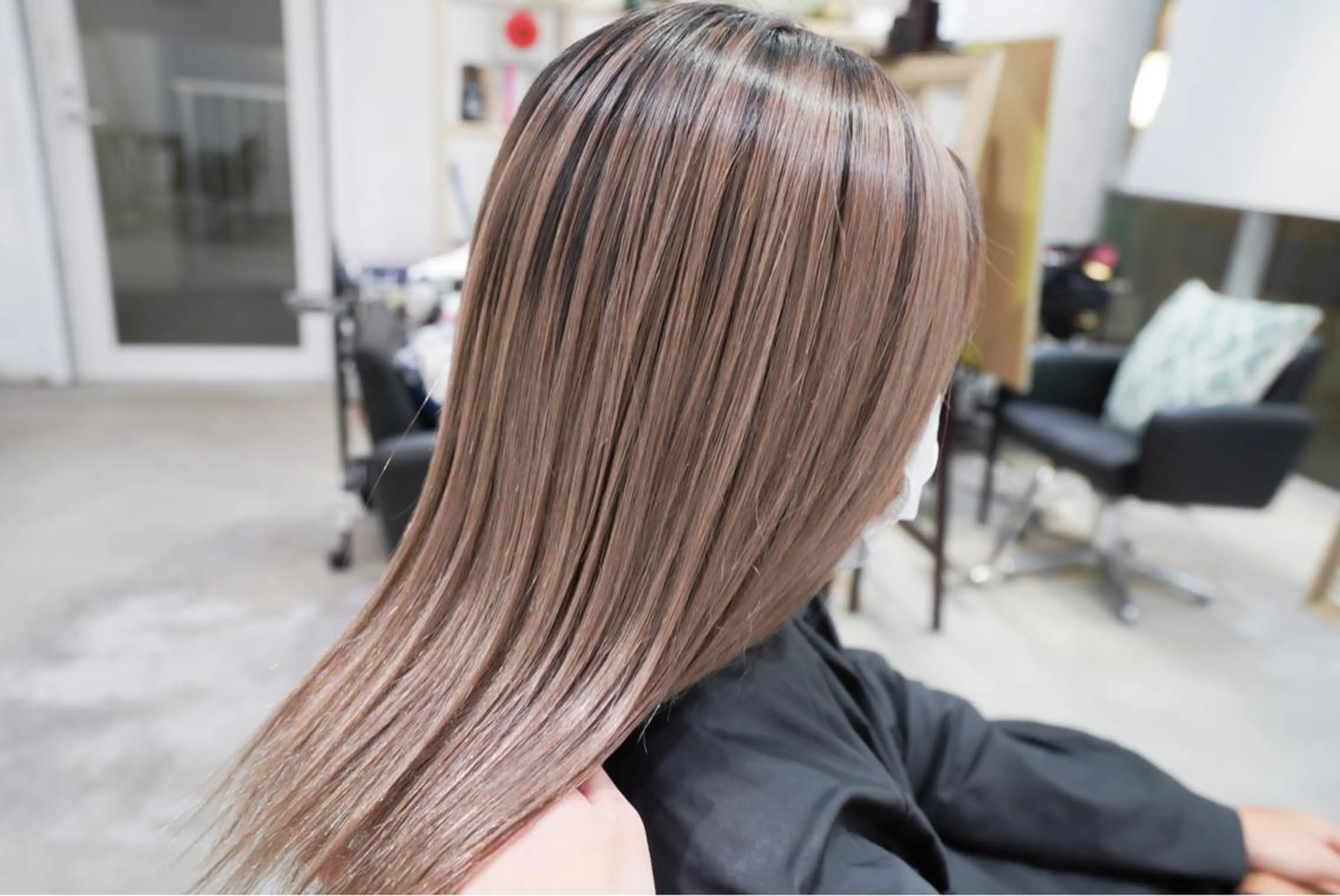セミロング カラー ヘアアレンジ ヘアカラー トリートメント 縮毛矯正 髪質改善寺坂雄飛💐のヘアスタイル