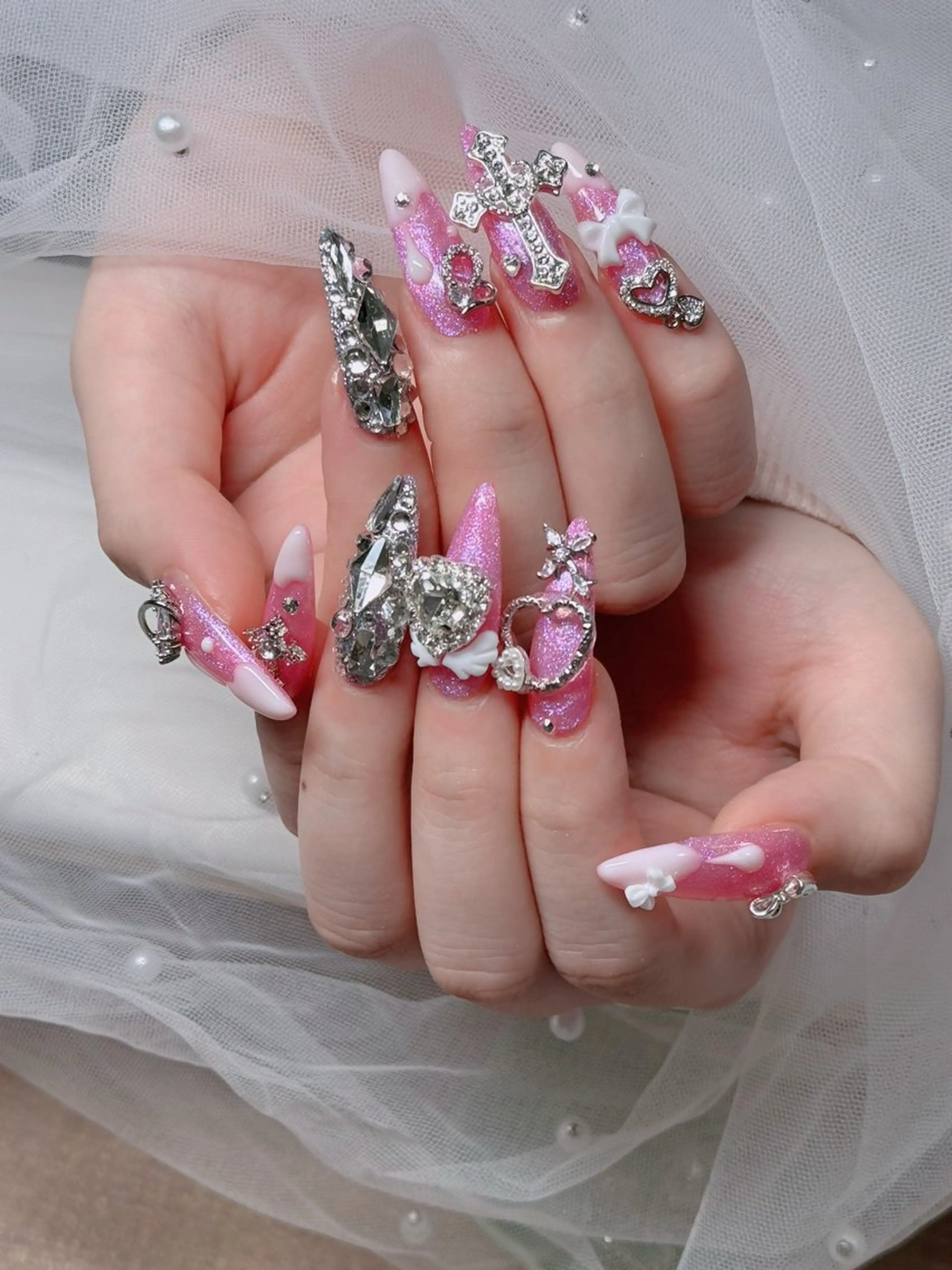 ネイル フレンチネイル ジェルネイル ガラスフレンチ ハロウィン ハート ハンドネイル H.baby Nail Salonのネイルデザイン