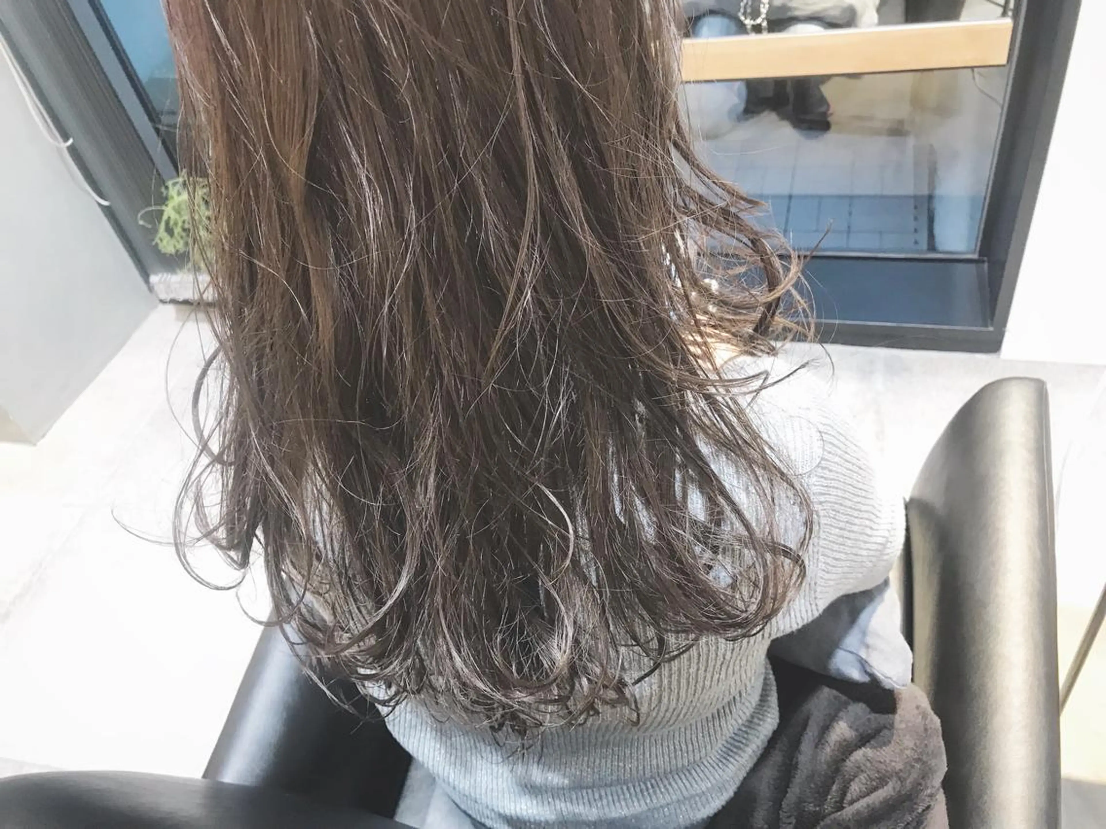 セミロング カラー アッシュ 透明感カラー 眉毛ワックス konomiの眉毛・アイブロウイメージ