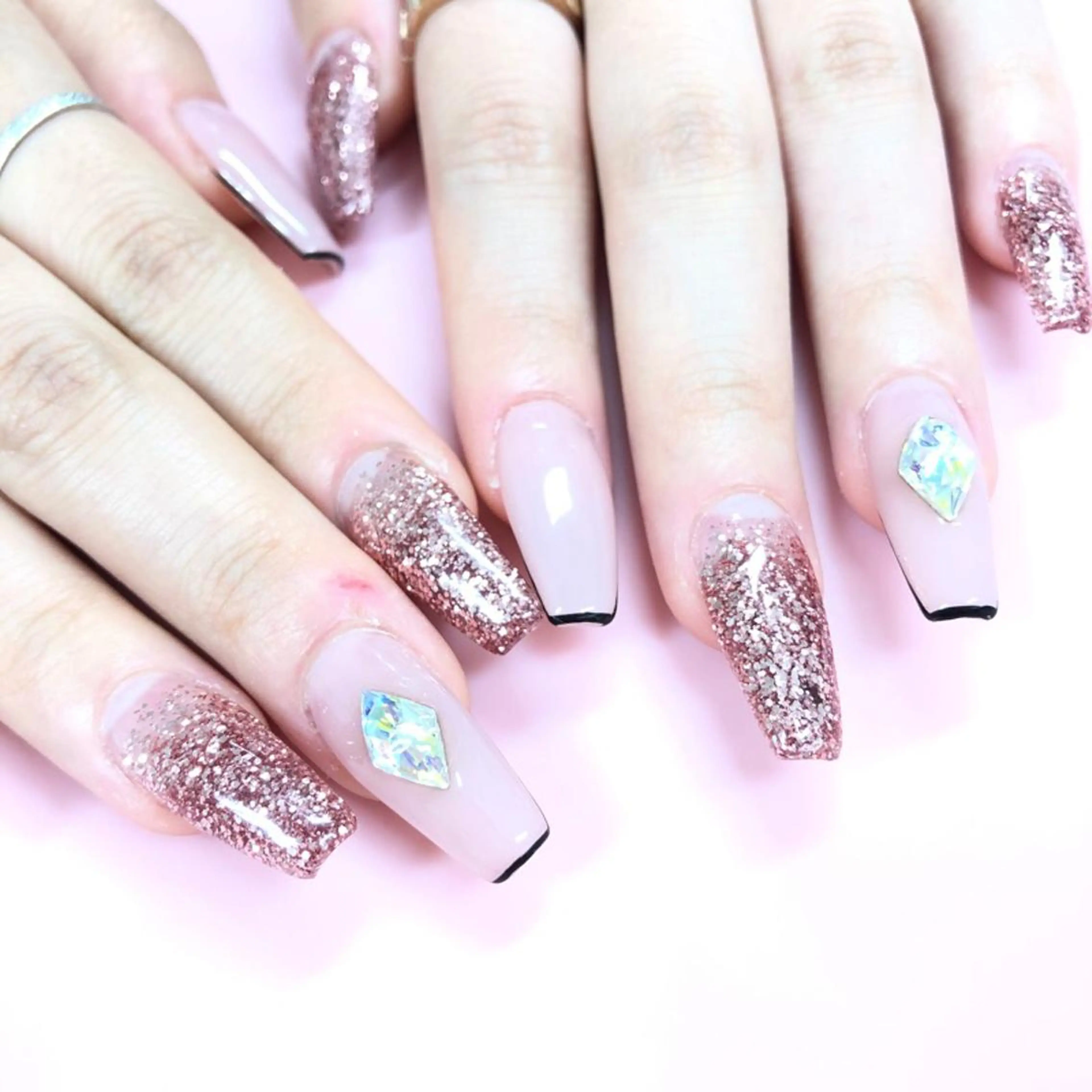 ネイル ユリシスネイル 担当近藤のネイルデザイン