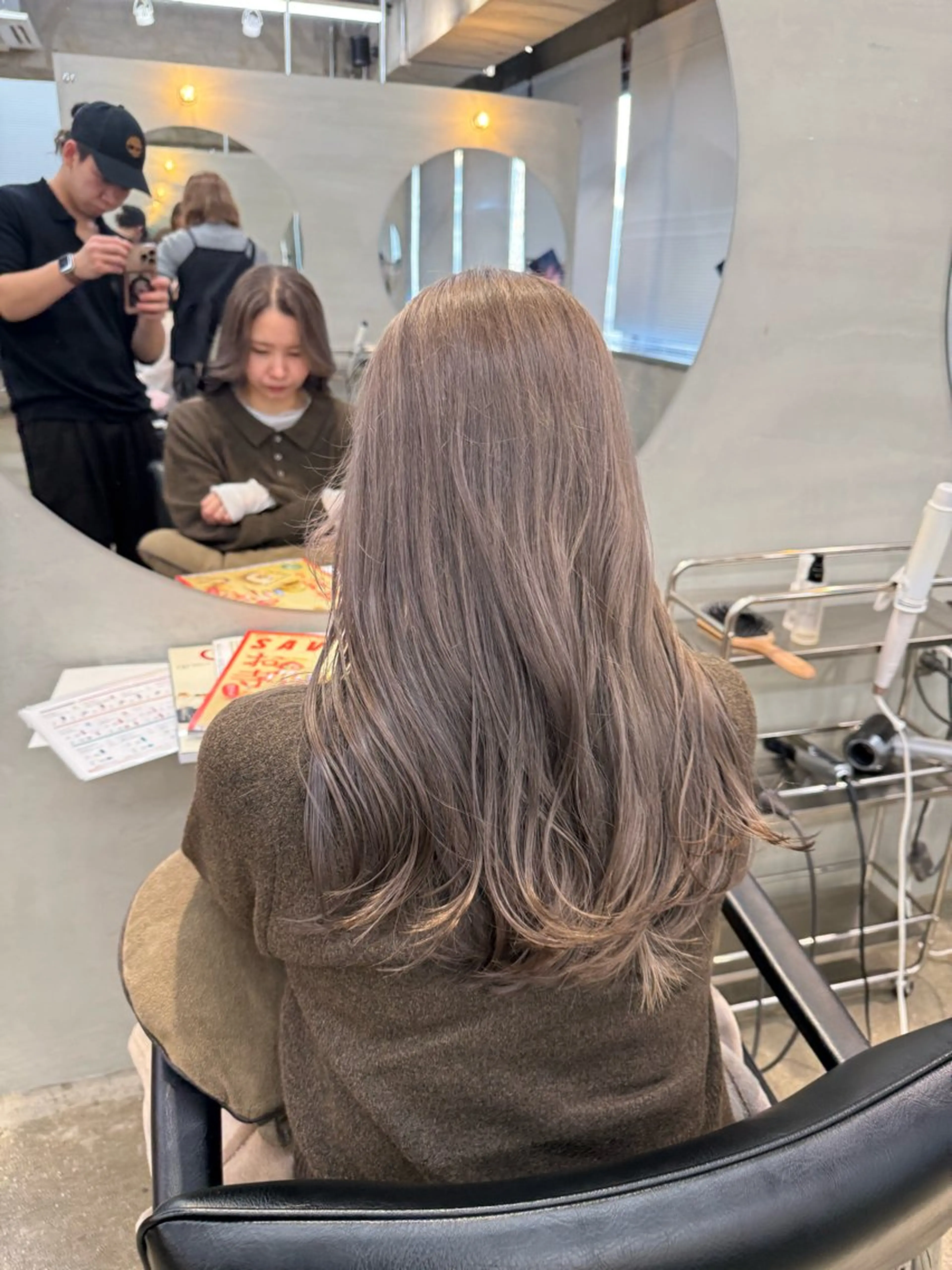 ロング カラー ブリーチ ケアブリーチ ダブルカラー グレージュ ハイトーンカラー 髪質改善/縮毛矯正/ 超高濃度水素ケアのヘアスタイル