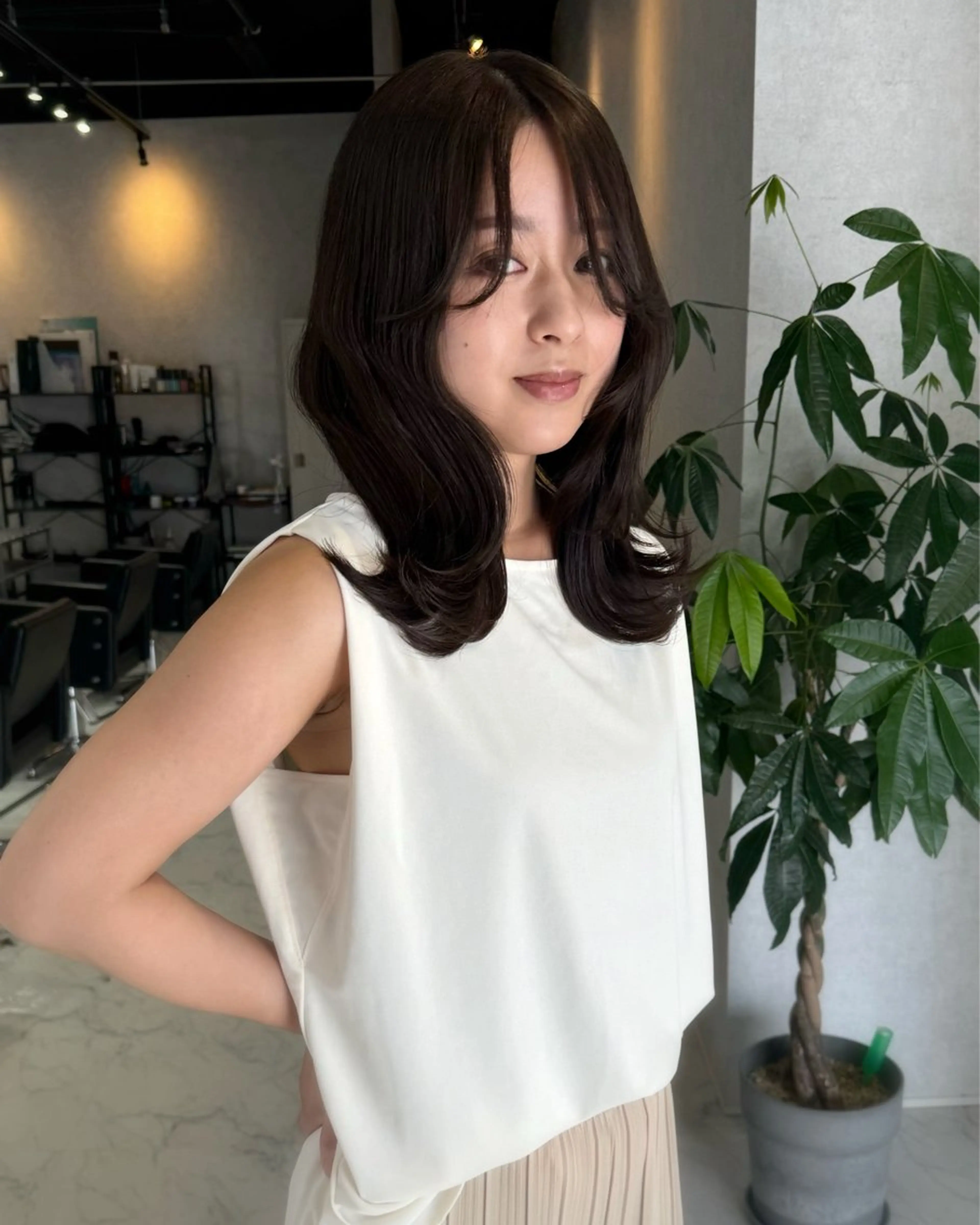 ミディアム カラー ヘアアレンジ バレイヤージュ ブリーチ ダブルカラー ハイライトカラー ハイトーンカラー カット アンドウ ユウ/ レイヤーカット/韓国のヘアスタイル