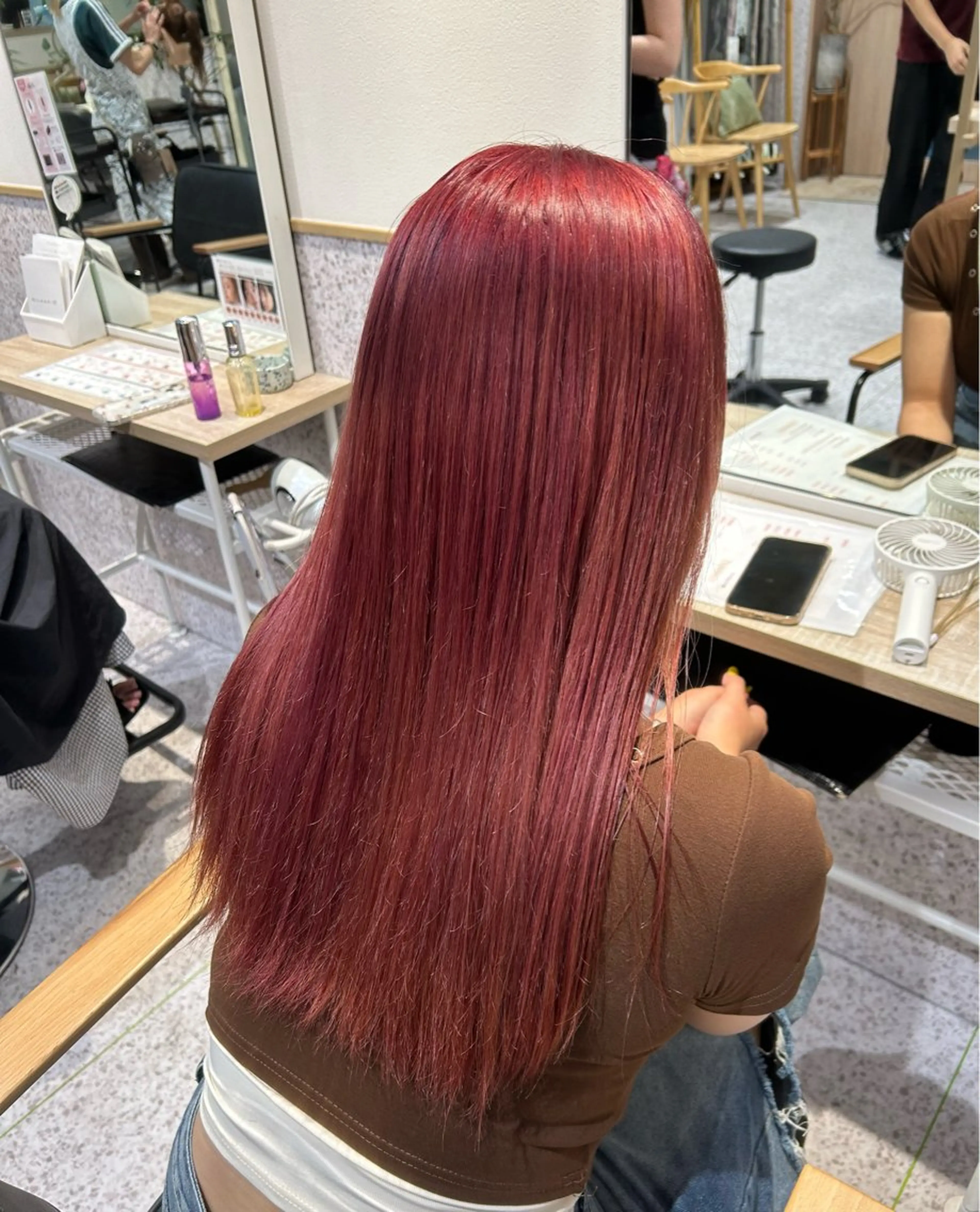 カラー ダブルカラー イヤリングカラー ハイトーンカラー インナーカラー 髪質改善 ヘアカラー ♡ハイトーン★ ネイル/しの♡のヘアスタイル