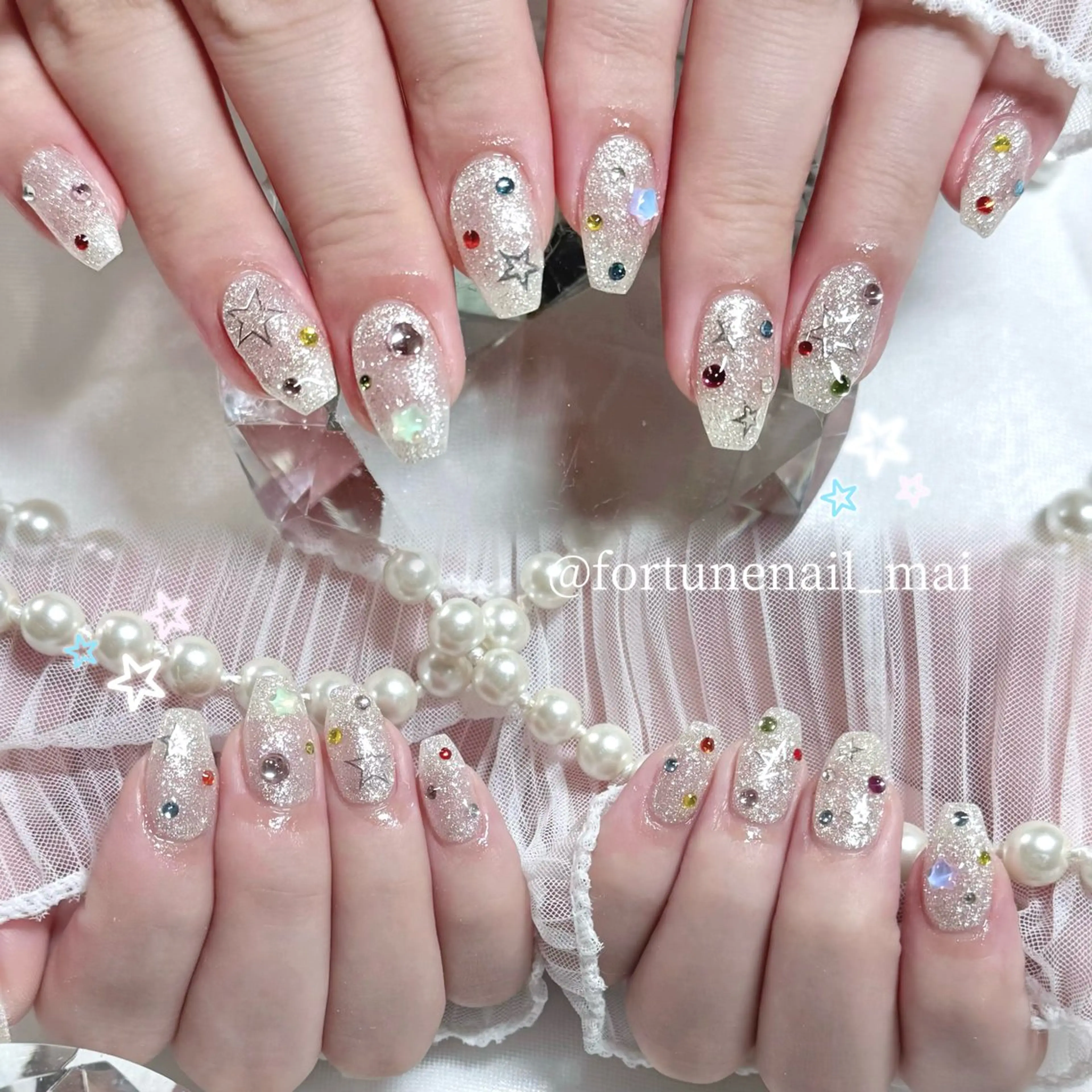 ネイル キラキラネイル ハンドネイル 🎀Mai 🎀✩.*のネイルデザイン