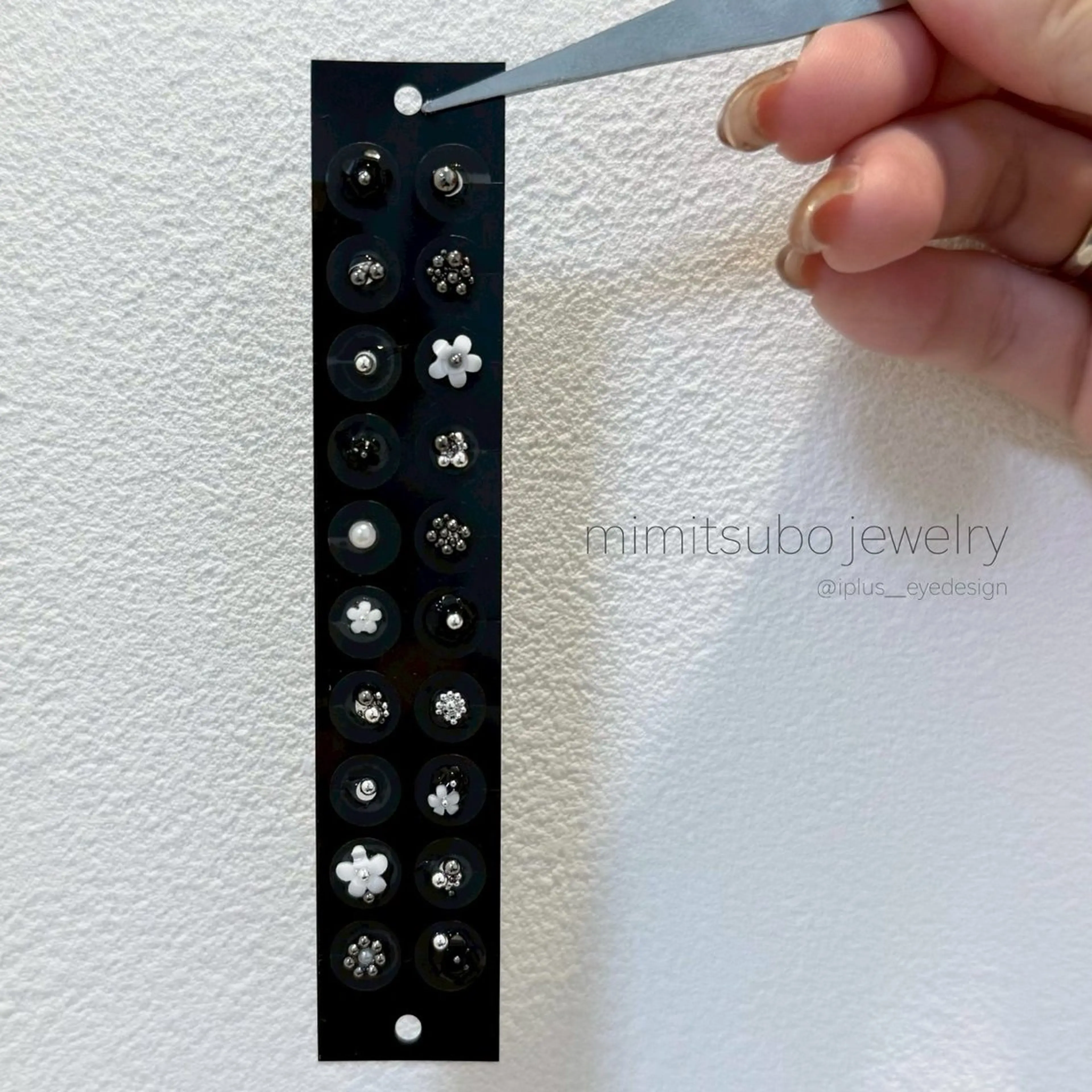 その他 iplus まつげ、眉毛、耳つぼのマツエク・マツパデザイン