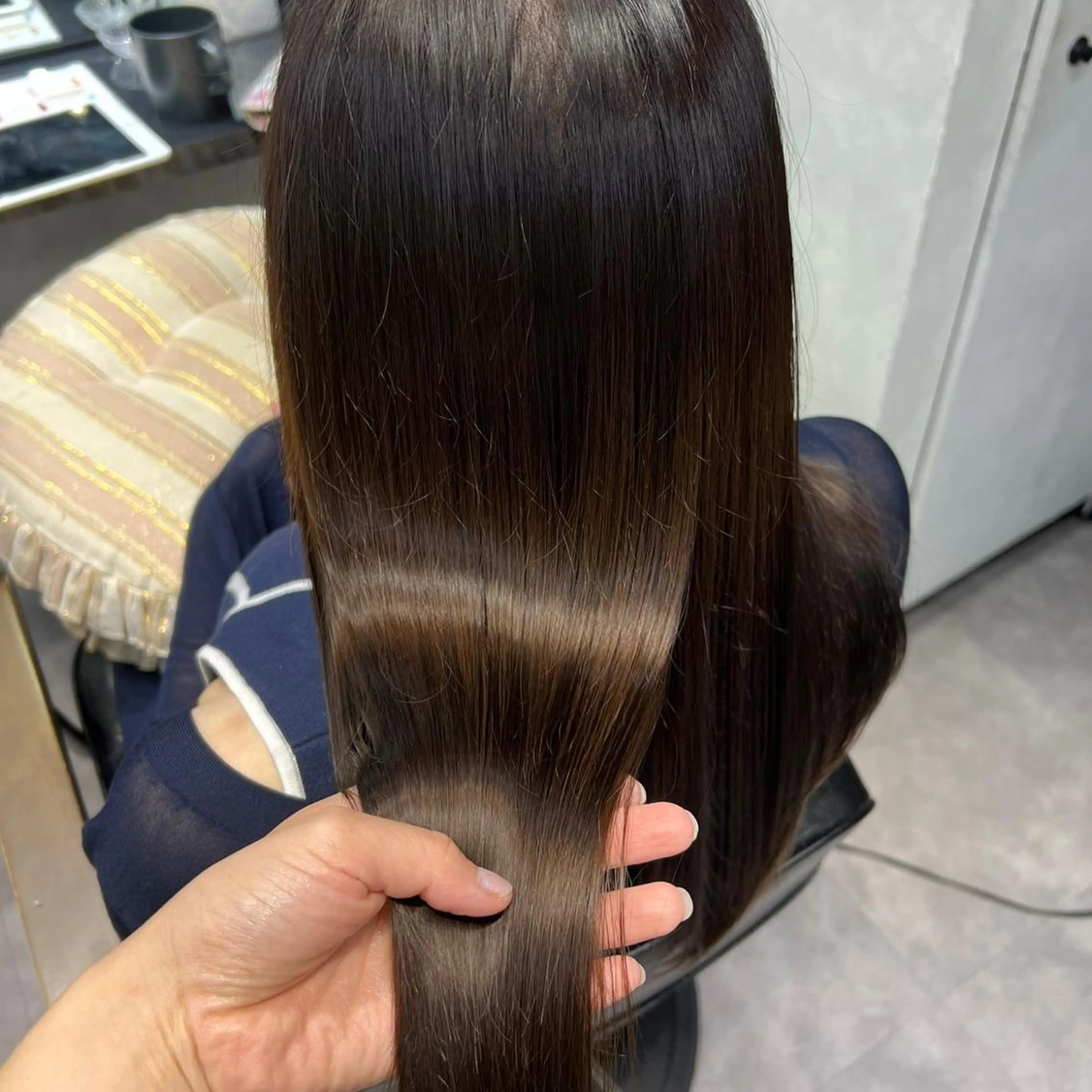 セミロング カラー ヘアアレンジ シールエクステ アッシュ バレイヤージュ ベージュカラー ブリーチ ar+ ❤︎ maiのヘアスタイル