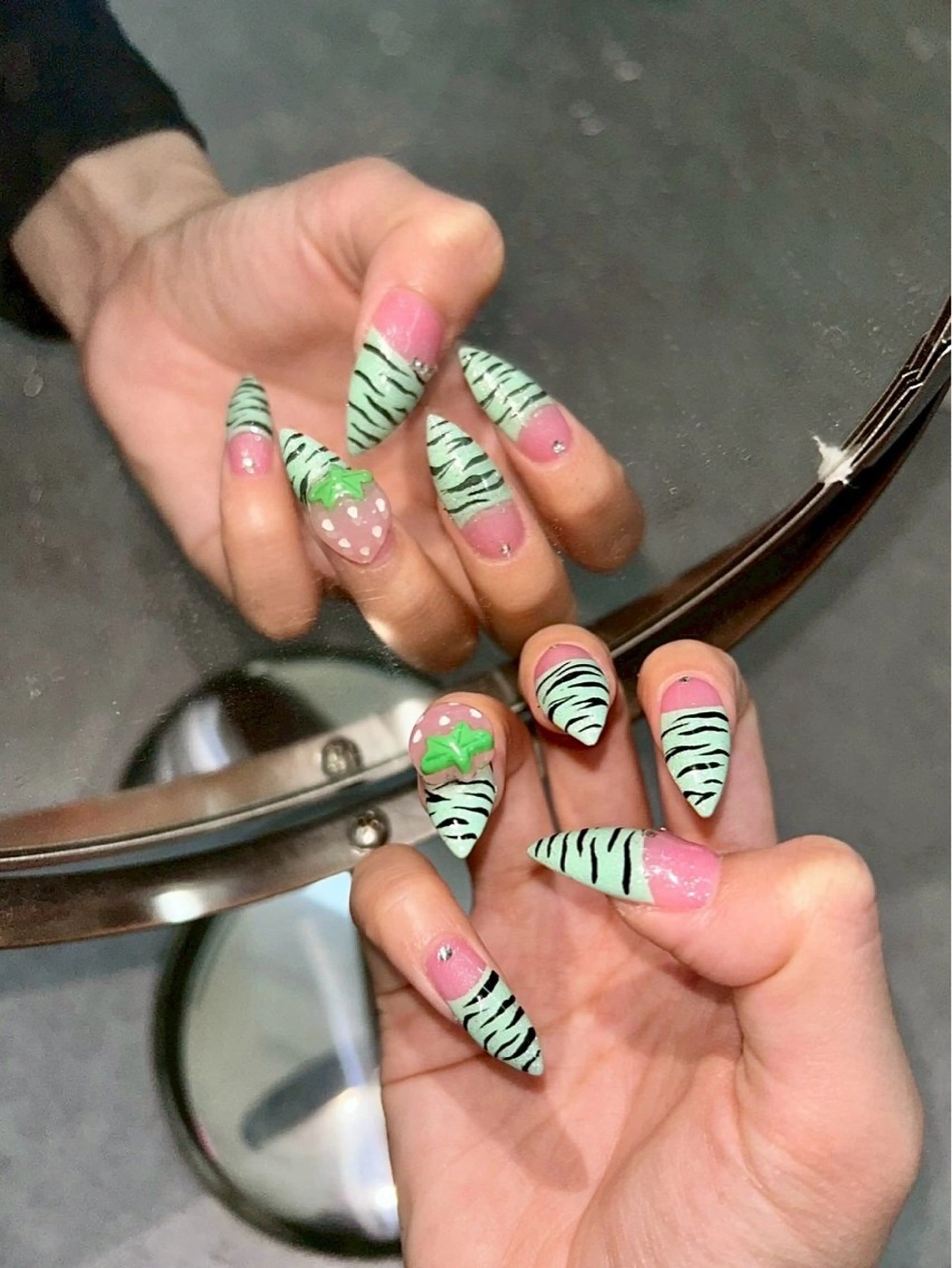 ネイル ハンドネイル Kiki / art nailのネイルデザイン