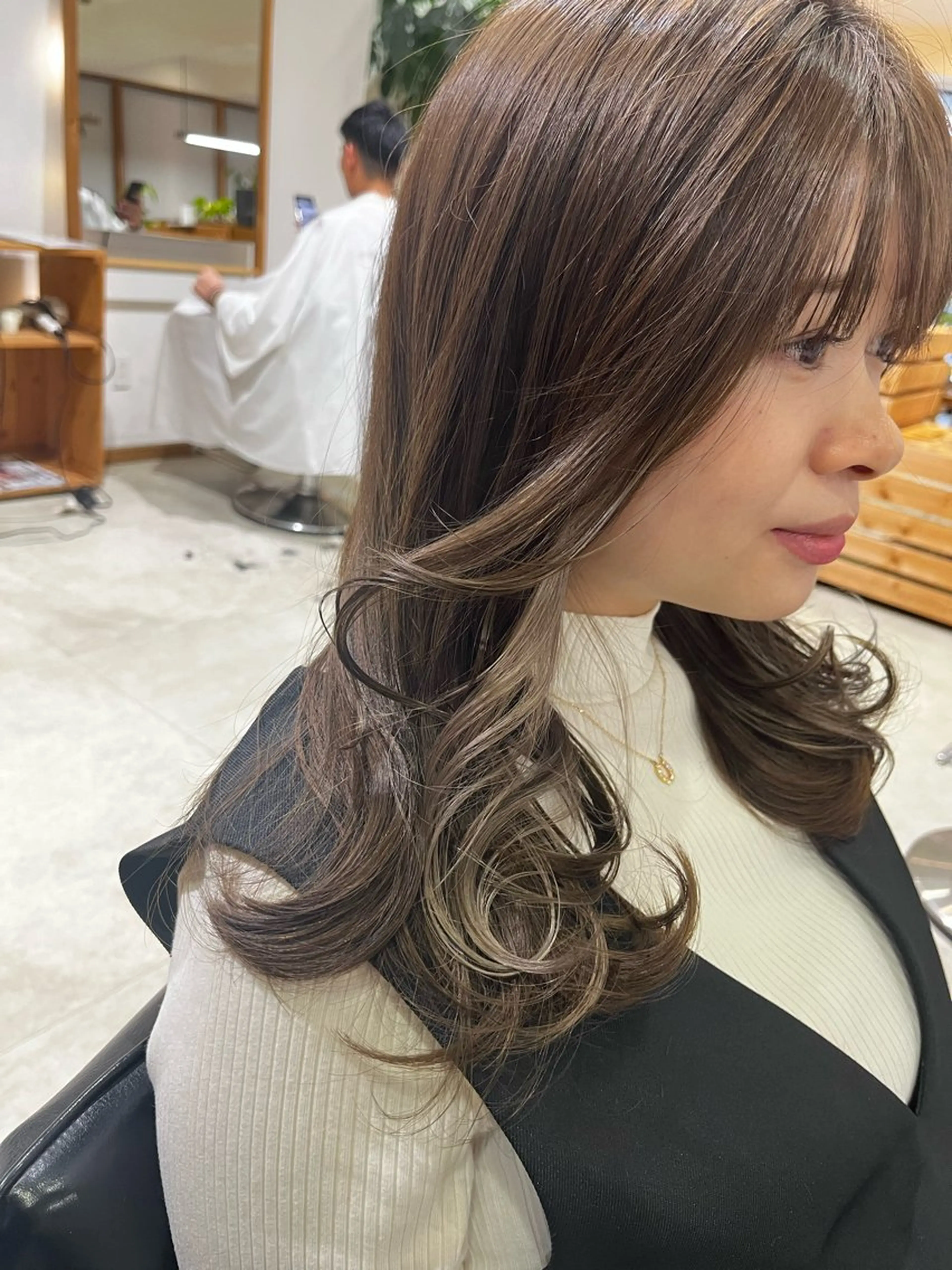 セミロング hoNua. 栄/透明感カラーのヘアスタイル