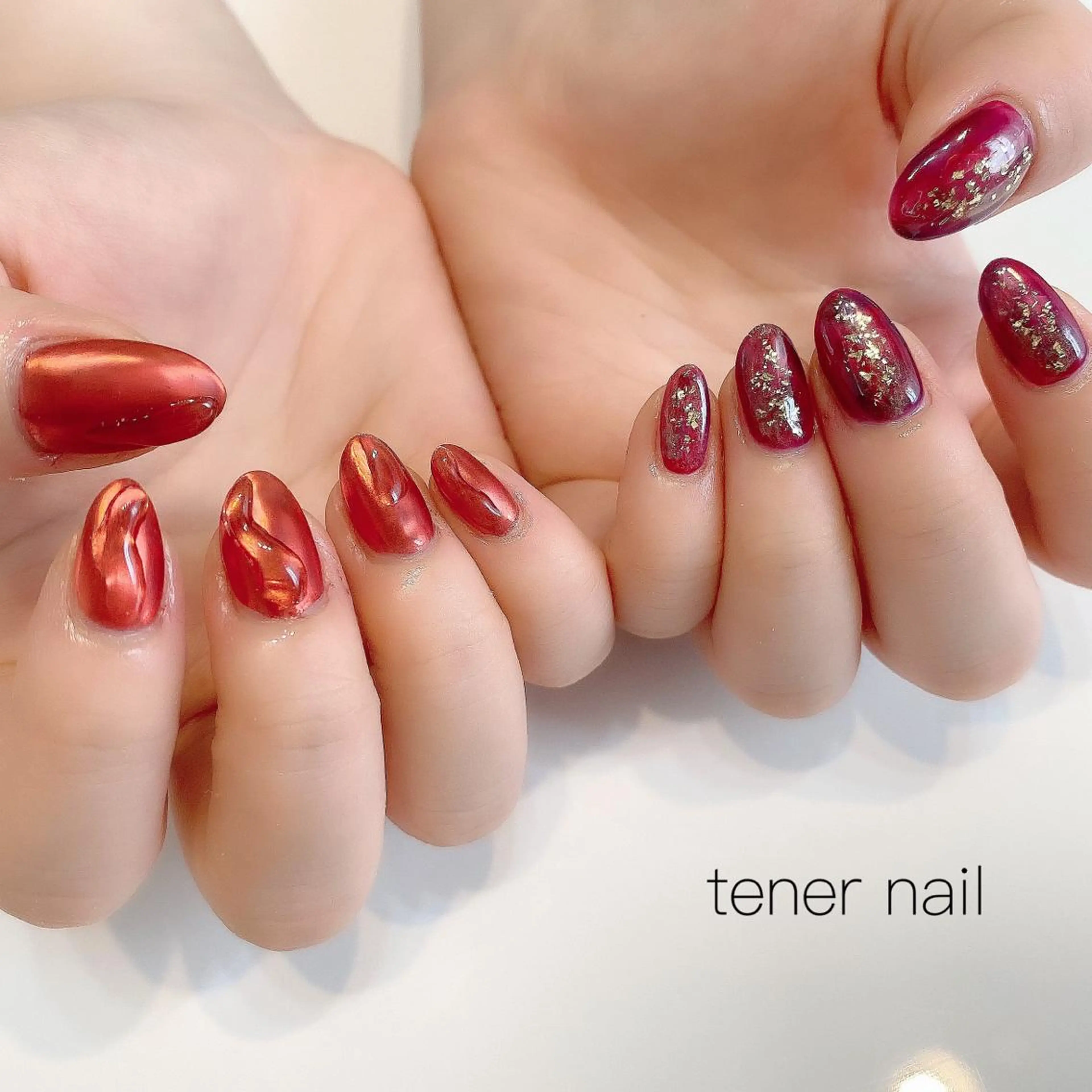 ネイル ミラーネイル ニュアンスネイル 赤色 テネルネイル tener nailのネイルデザイン