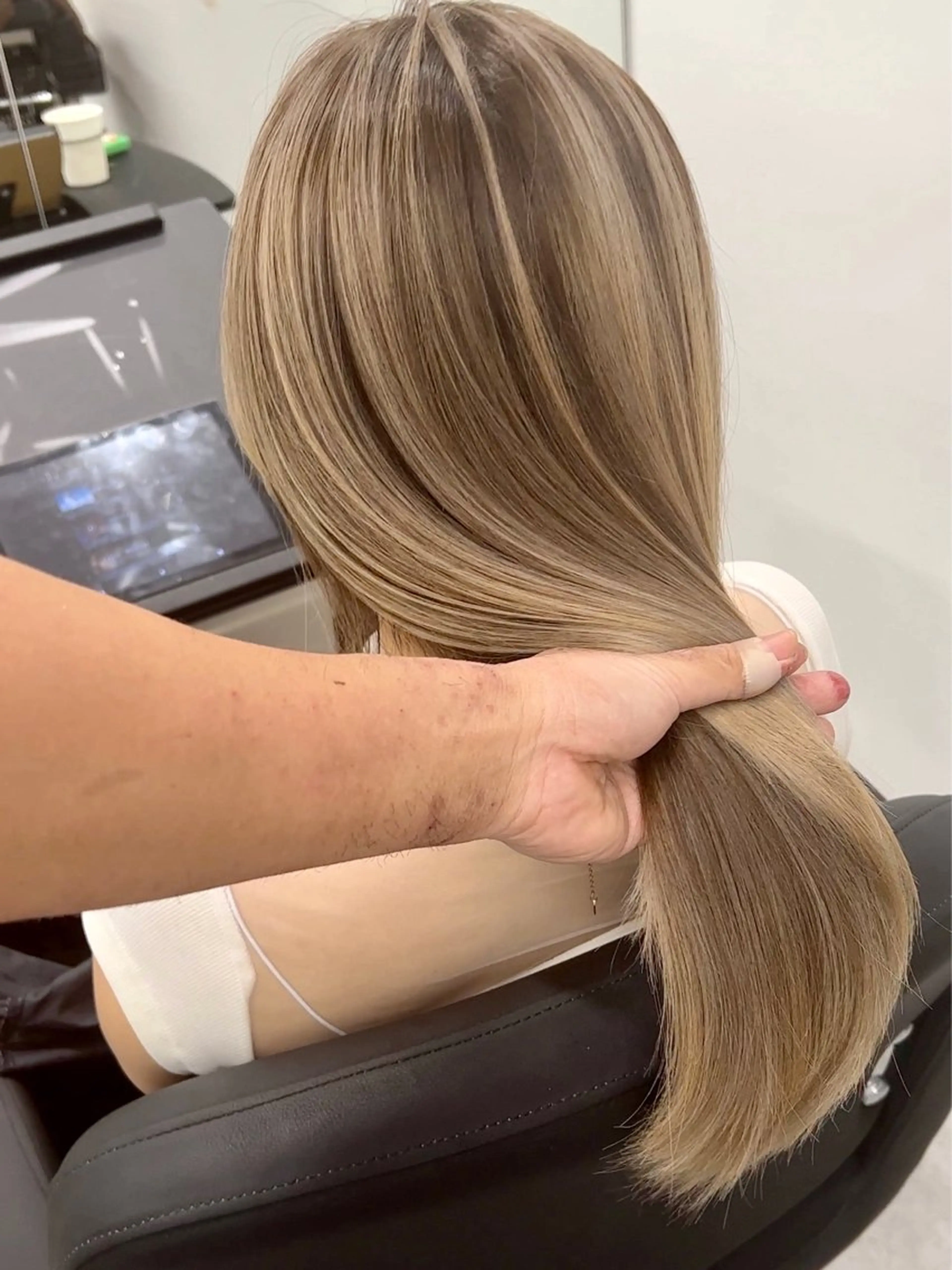 ロング カラー バレイヤージュ ブリーチ ケアブリーチ ダブルカラー ハイトーンカラー welring hair salonのヘアスタイル