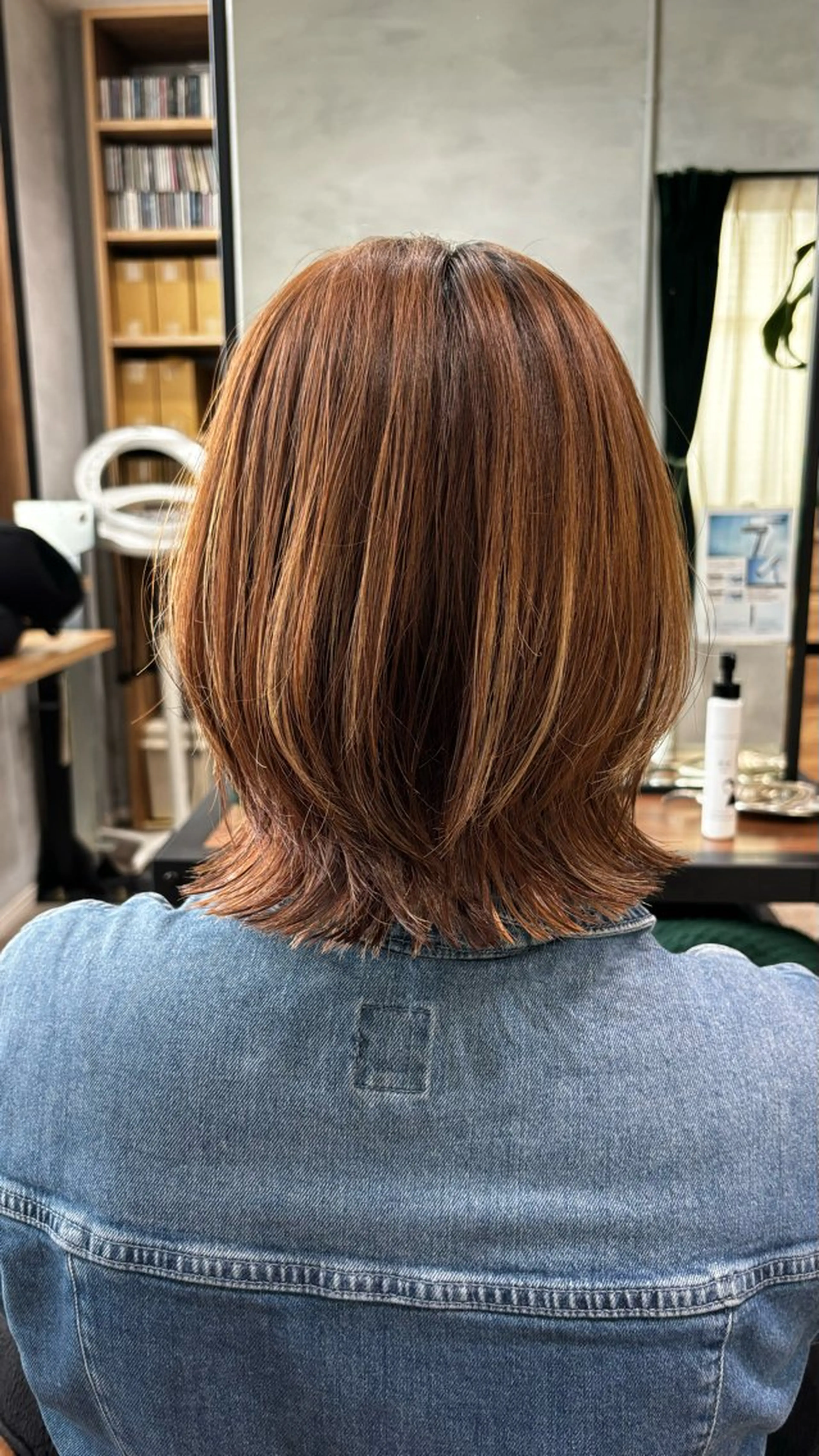ショート 外ハネヘア &Maison. LILIのヘアスタイル