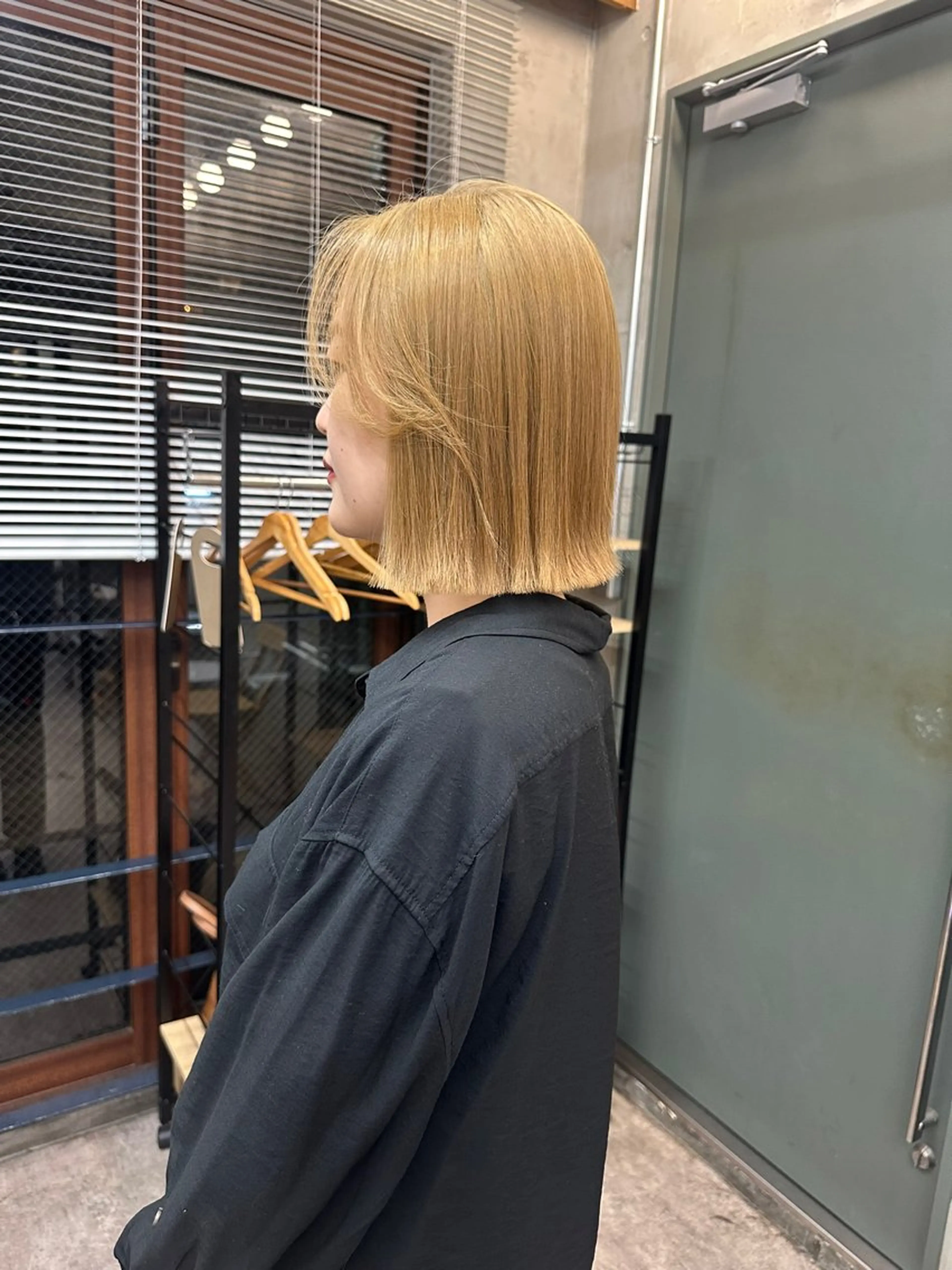 ショート カラー 切りっぱなしボブ ハイトーンカラー ボブ カットモデル募集中 ／HARUKA🎀のヘアスタイル